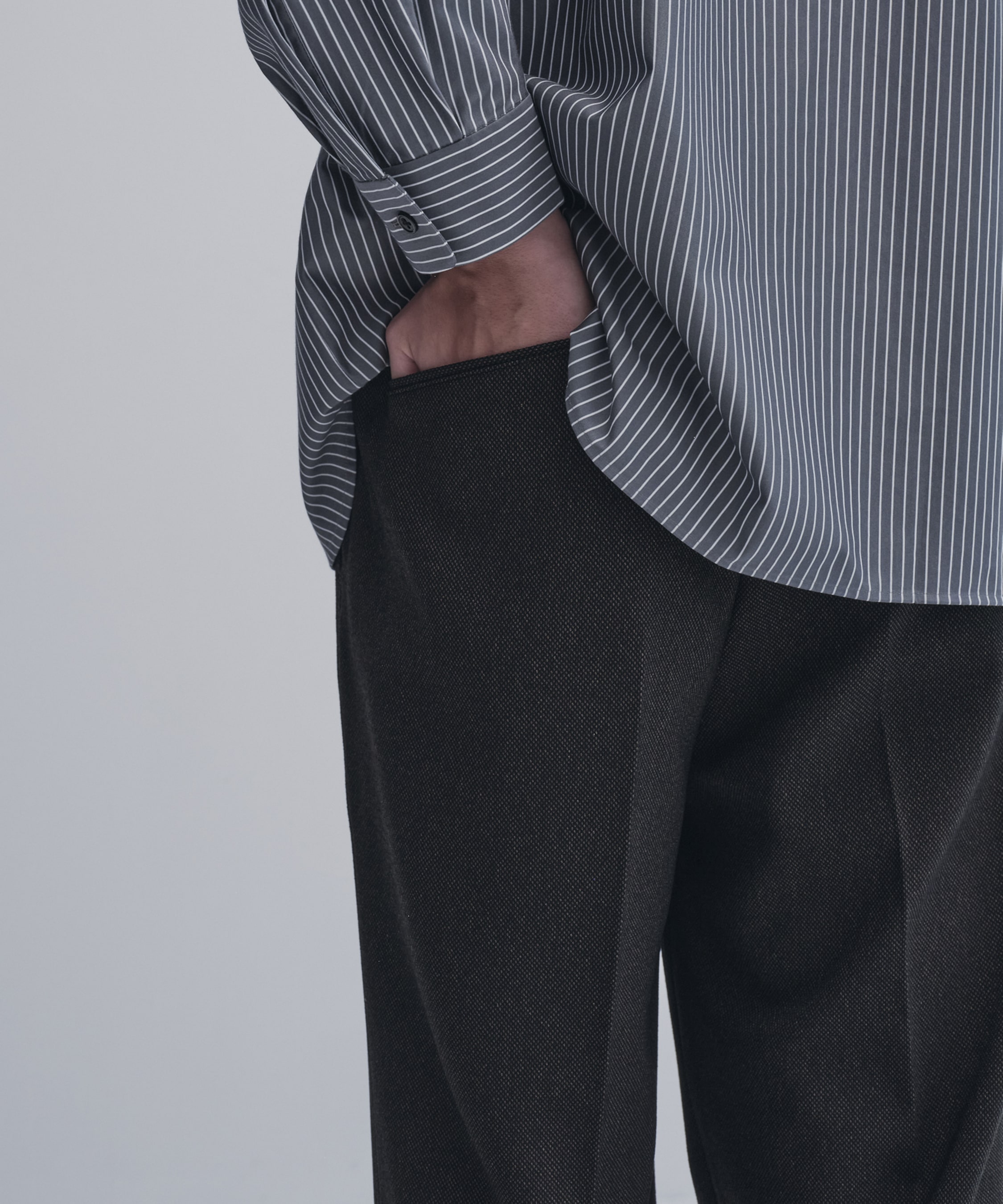 Warm-flex テーパードスラックス