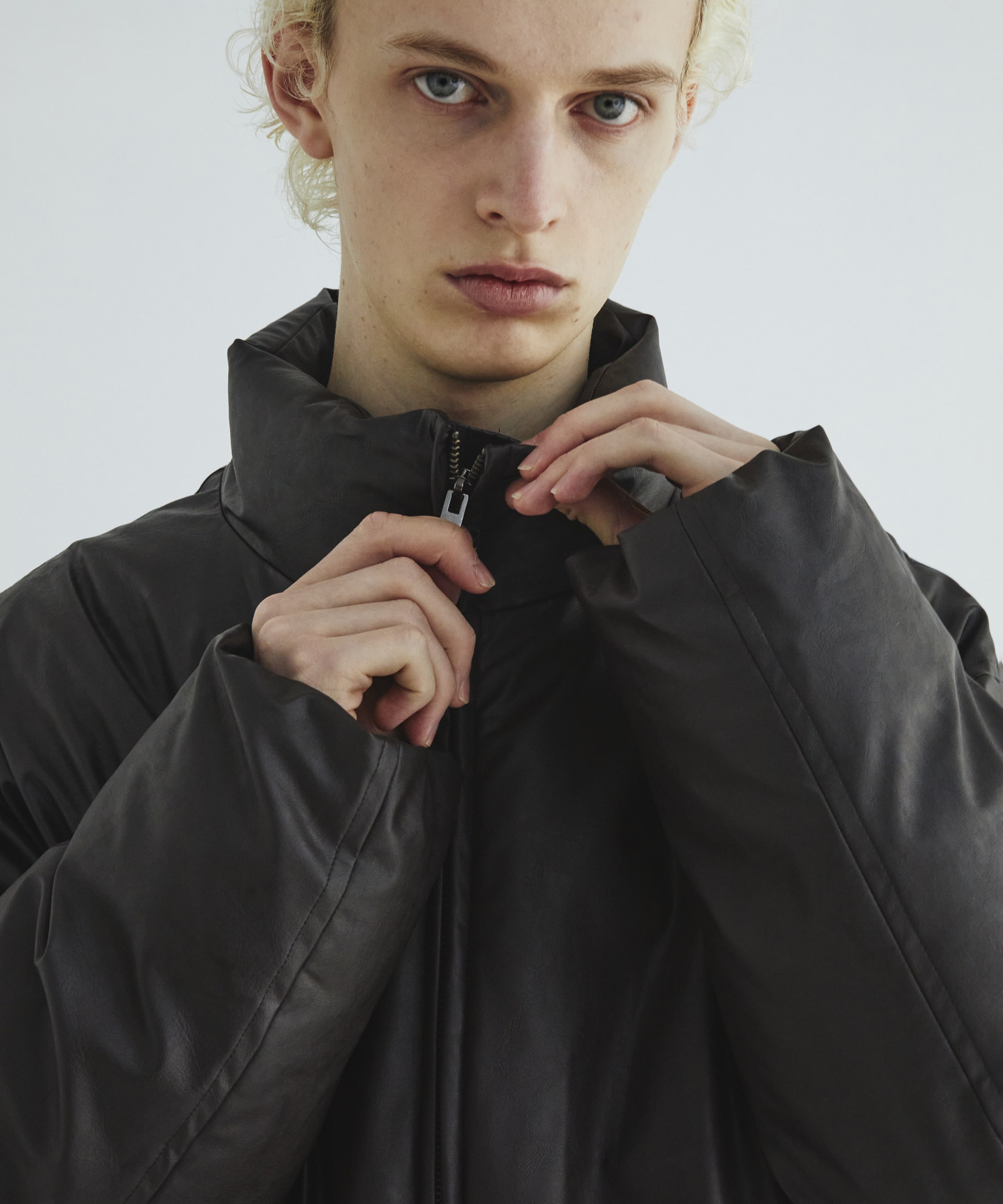 スタンドジップアップダウン