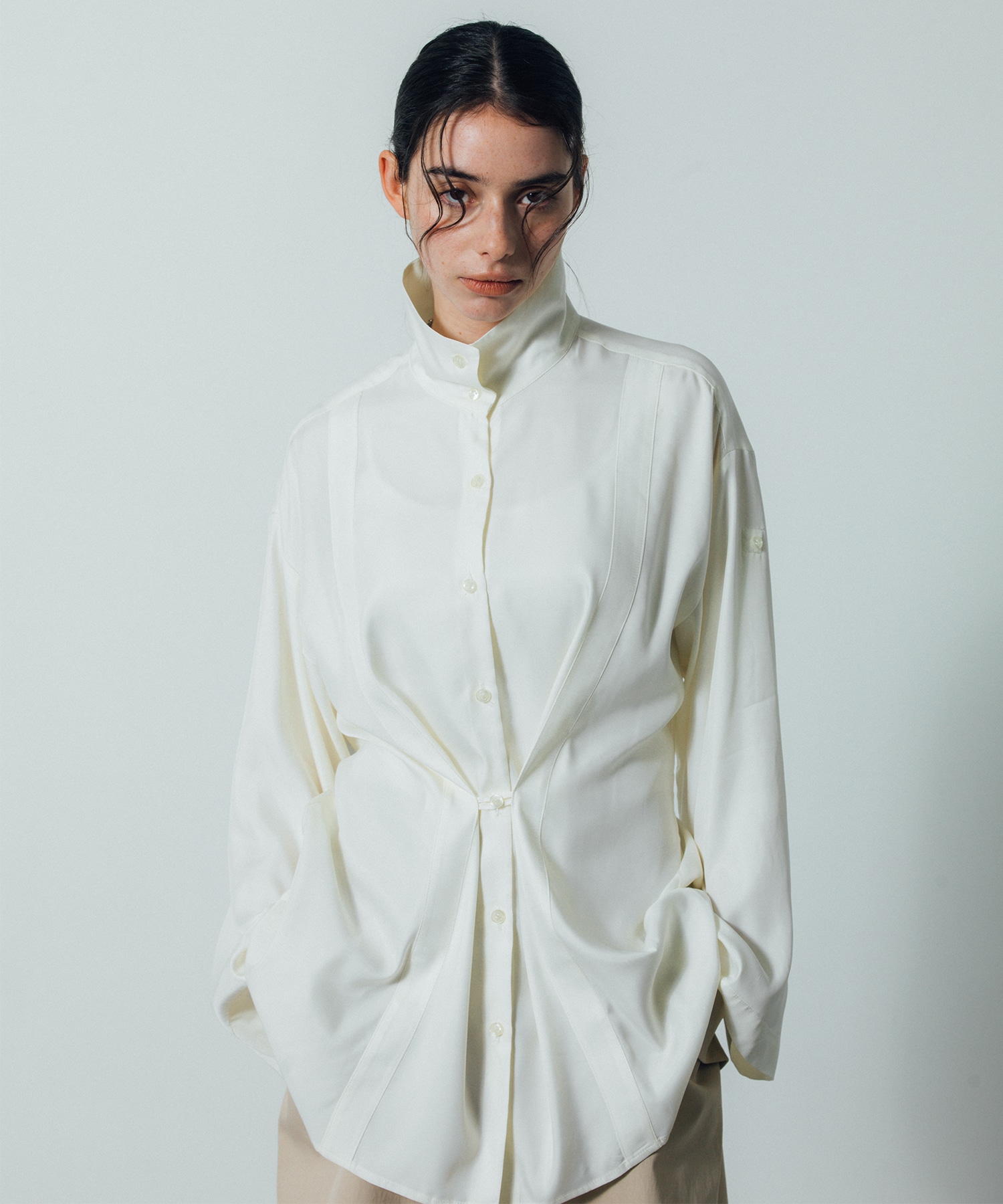 【再入荷】Back Tuck Arrangement Shirt