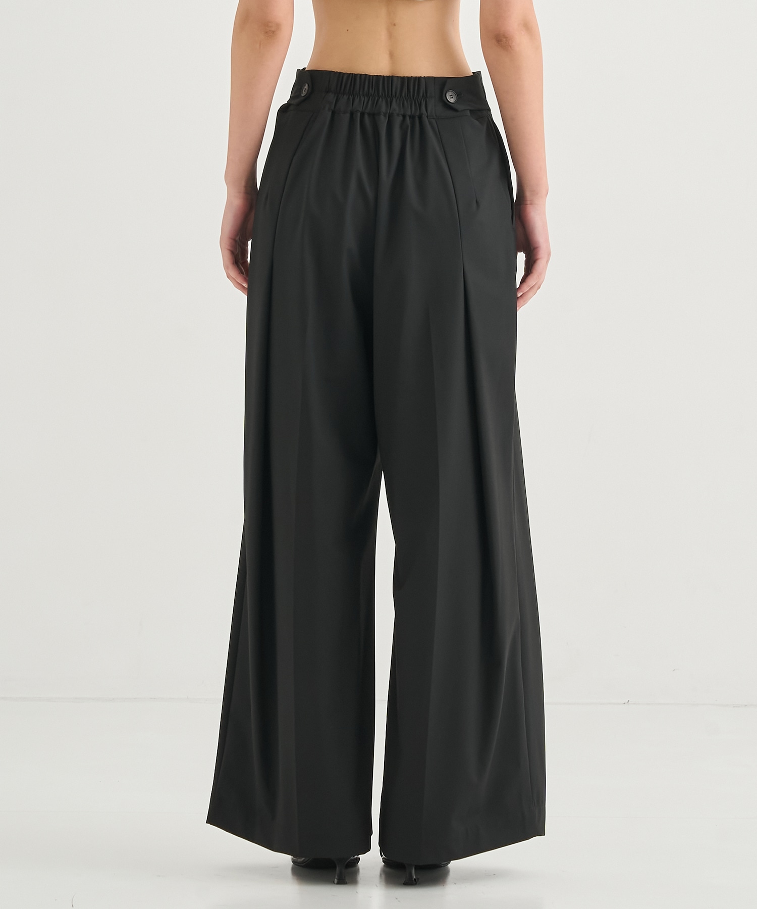 Belt Arranged Tuck Wide Pants