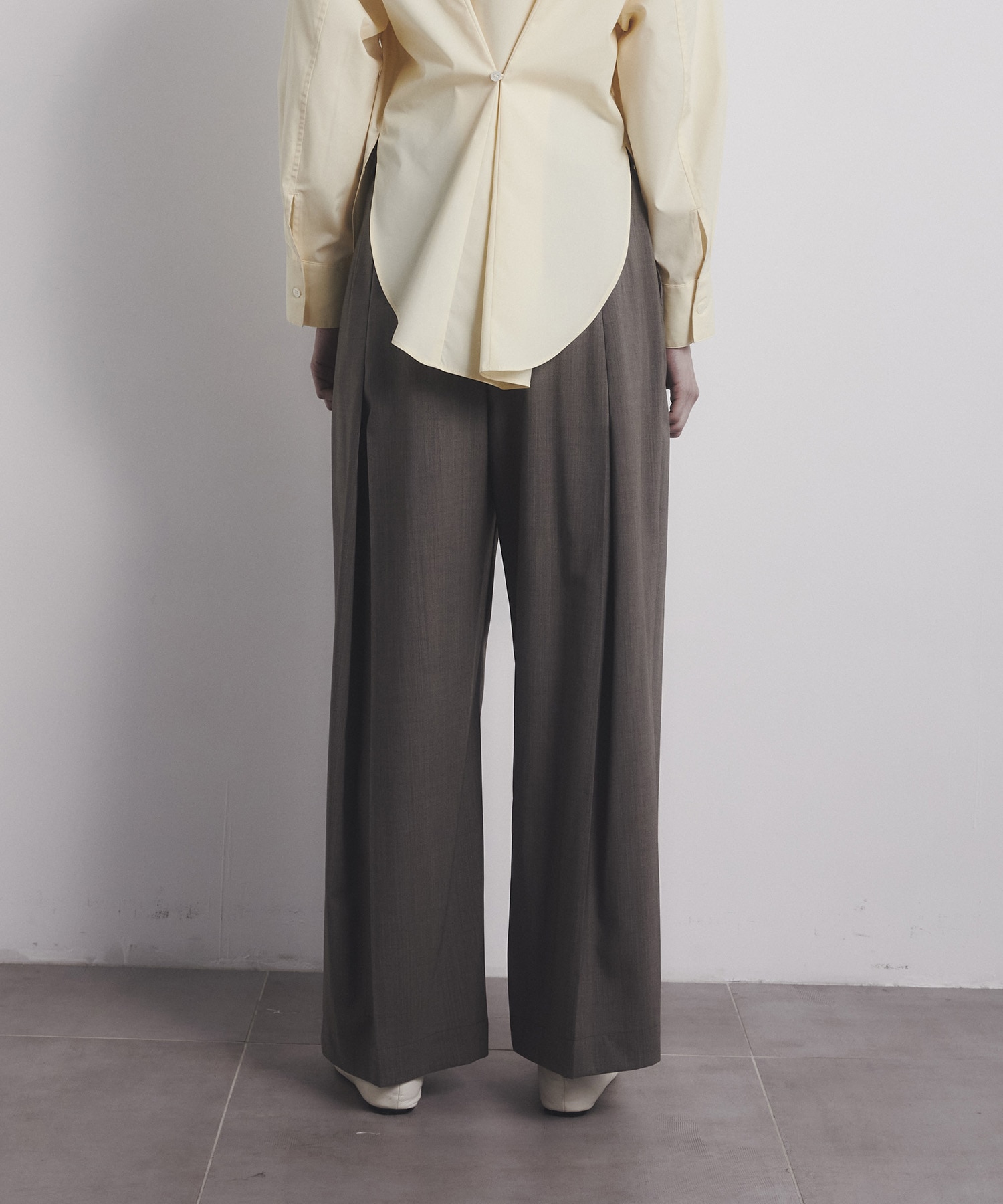Belt Arranged Tuck Wide Pants