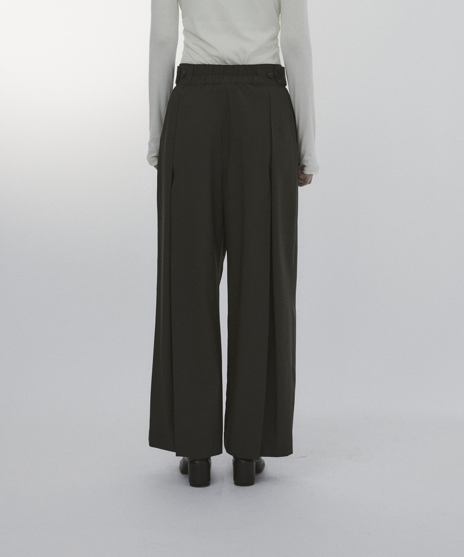 Belt Arranged Tuck Wide Pants