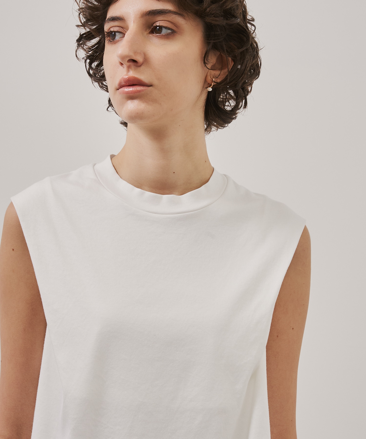 Cape Nosleeve Tshirt