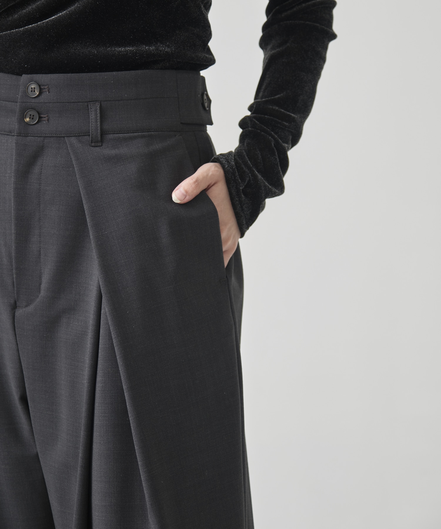 Wool Tuck Wide Pants