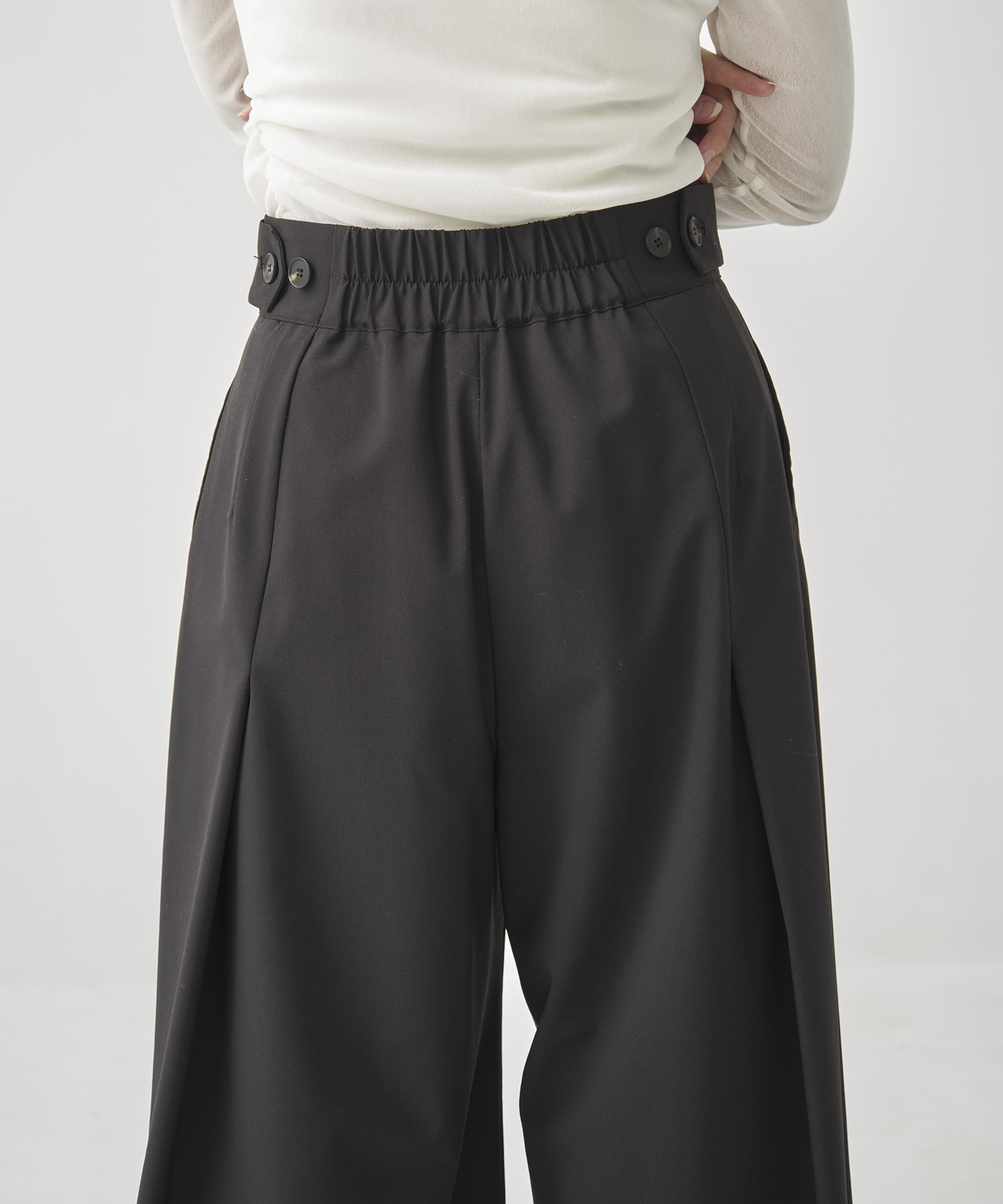 Wool Tuck Wide Pants