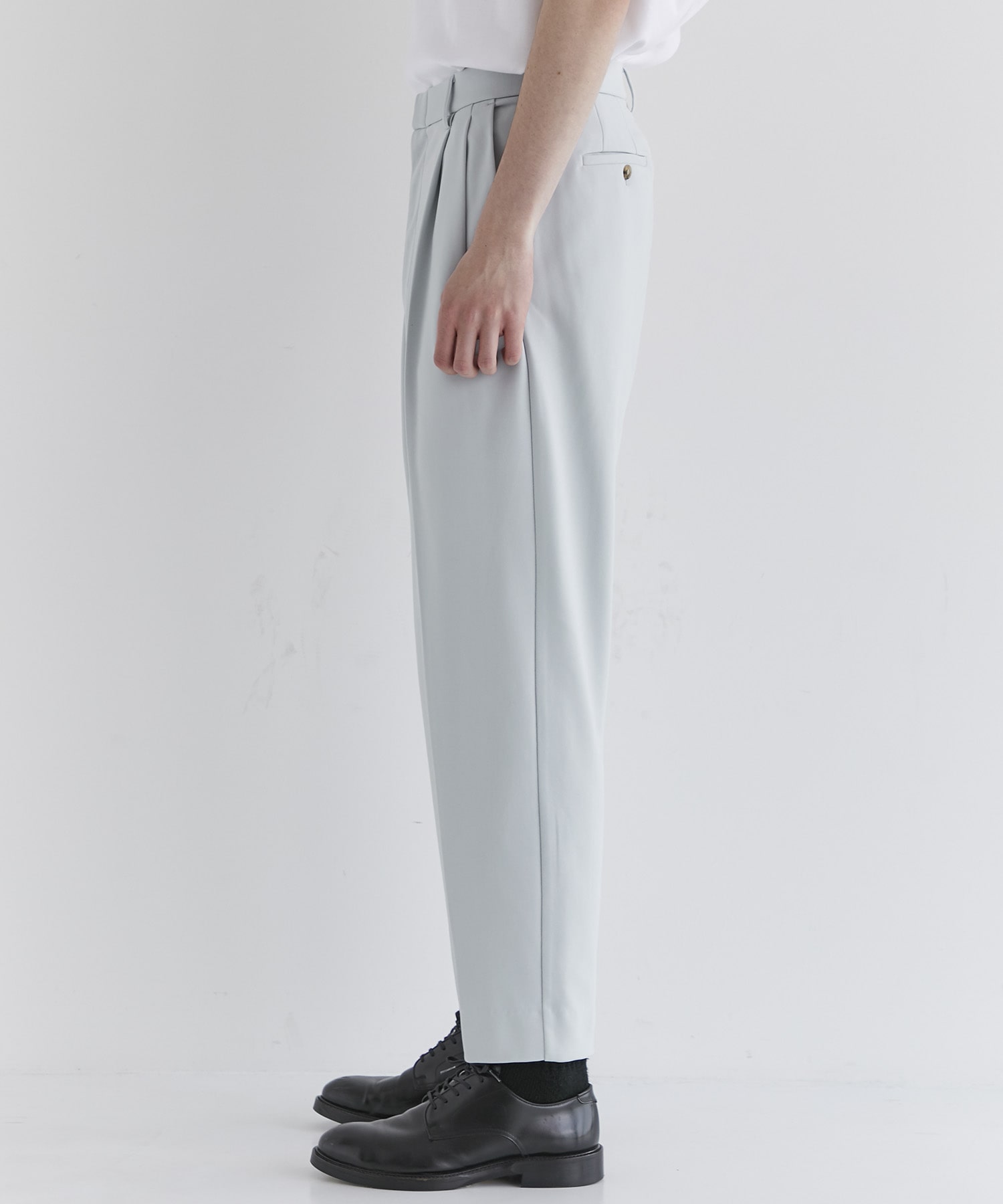エッセンシャルプレミアムパンツ