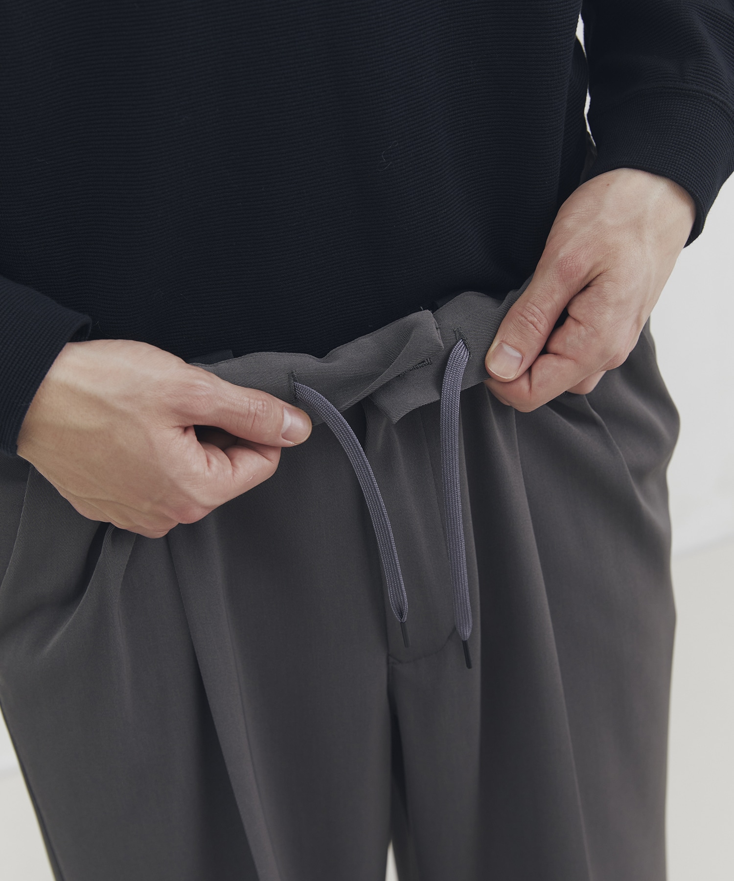 High Count Twillワイドストレートスラックス(1 DARK GREY): : メンズ