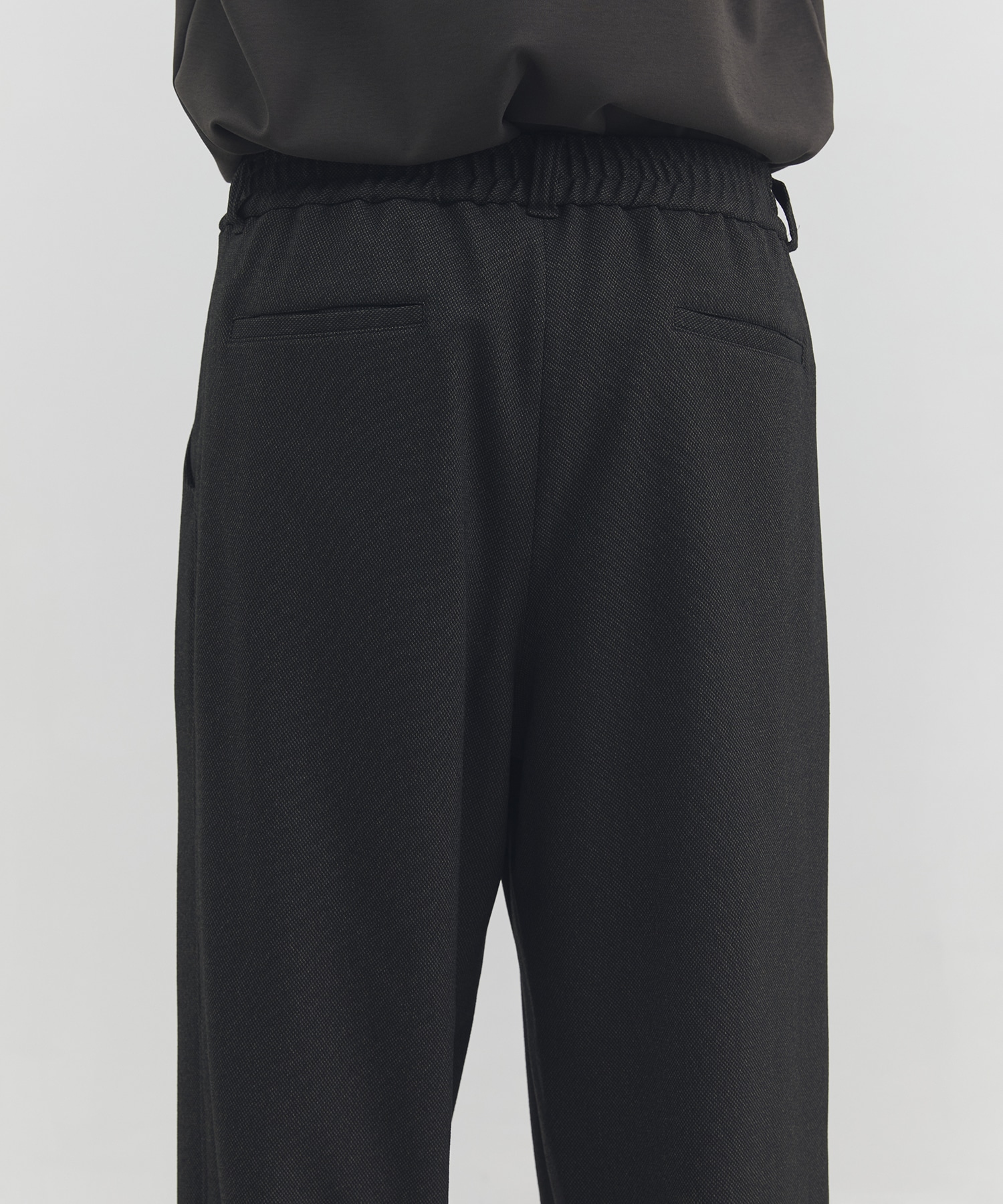 Multi-flex II ワイドテーパードパンツ