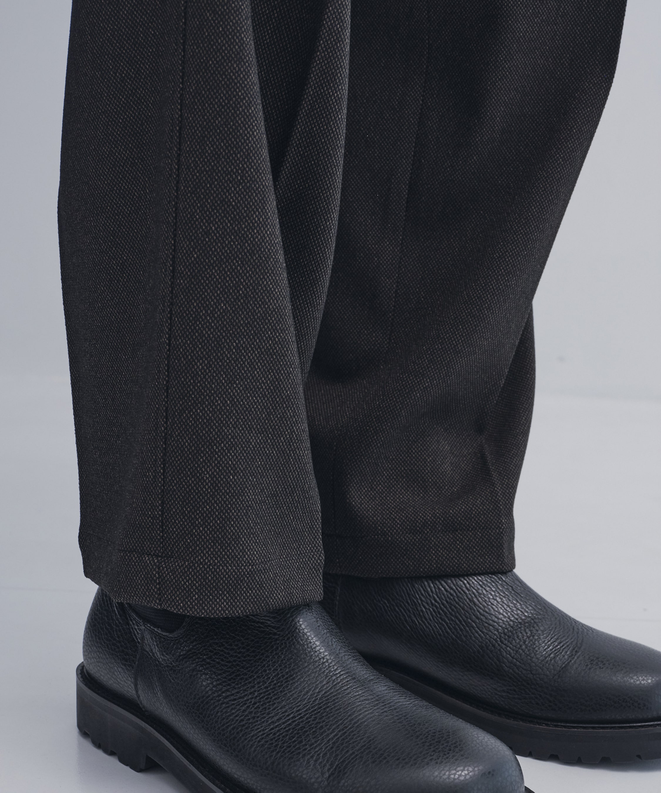 Warm-flex テーパードスラックス