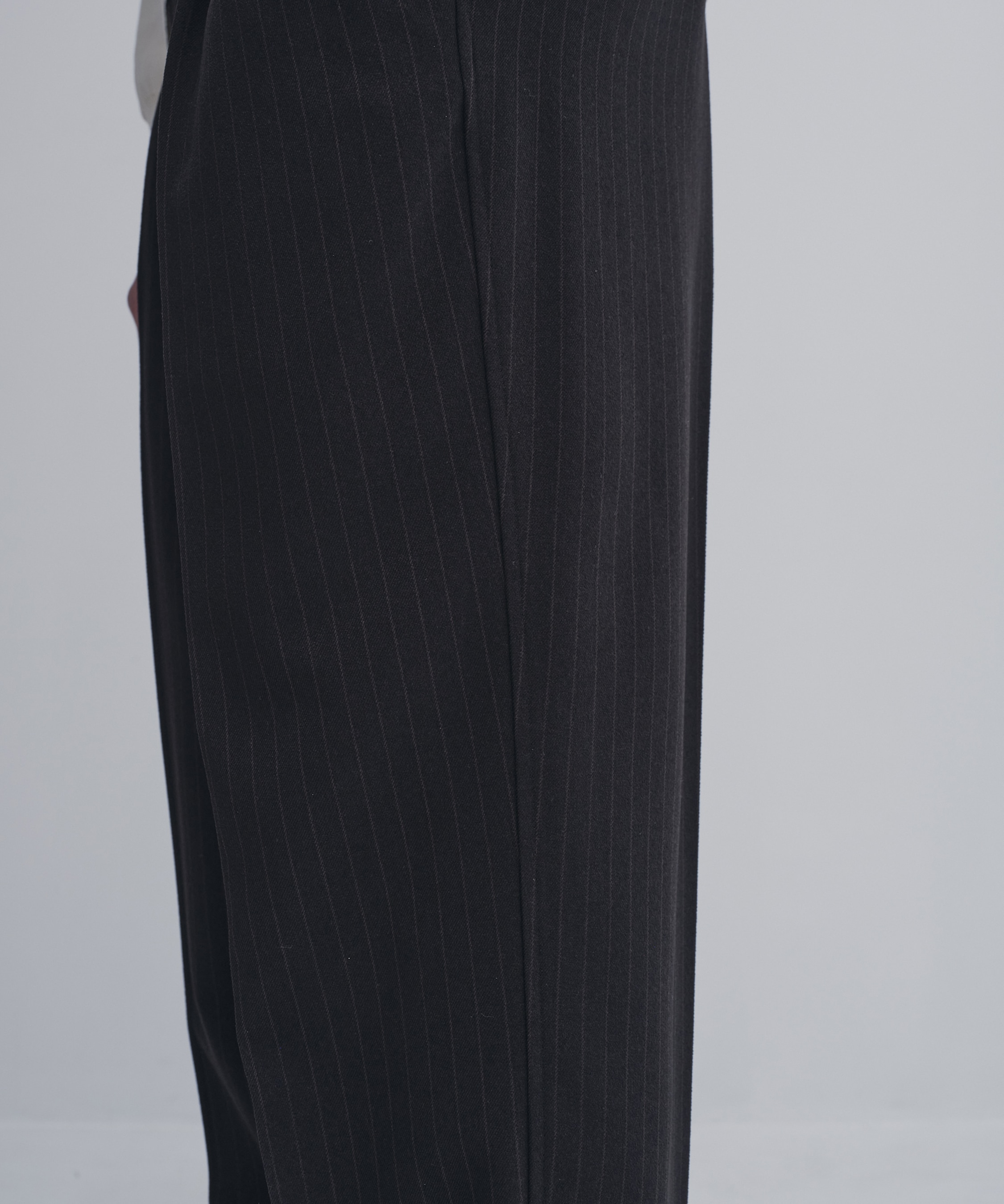 Warm-flex テーパードスラックス