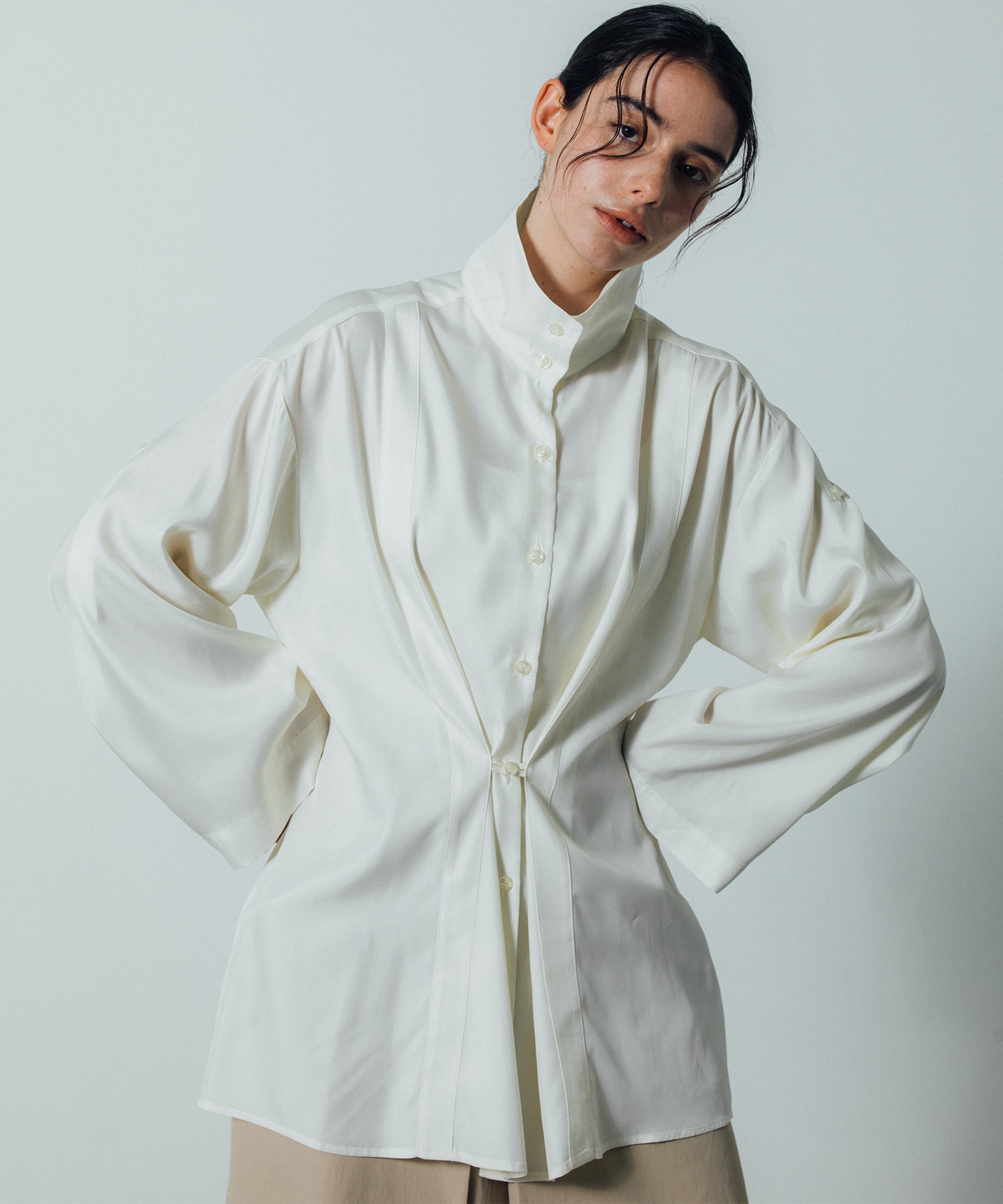 【再入荷】Back Tuck Arrangement Shirt