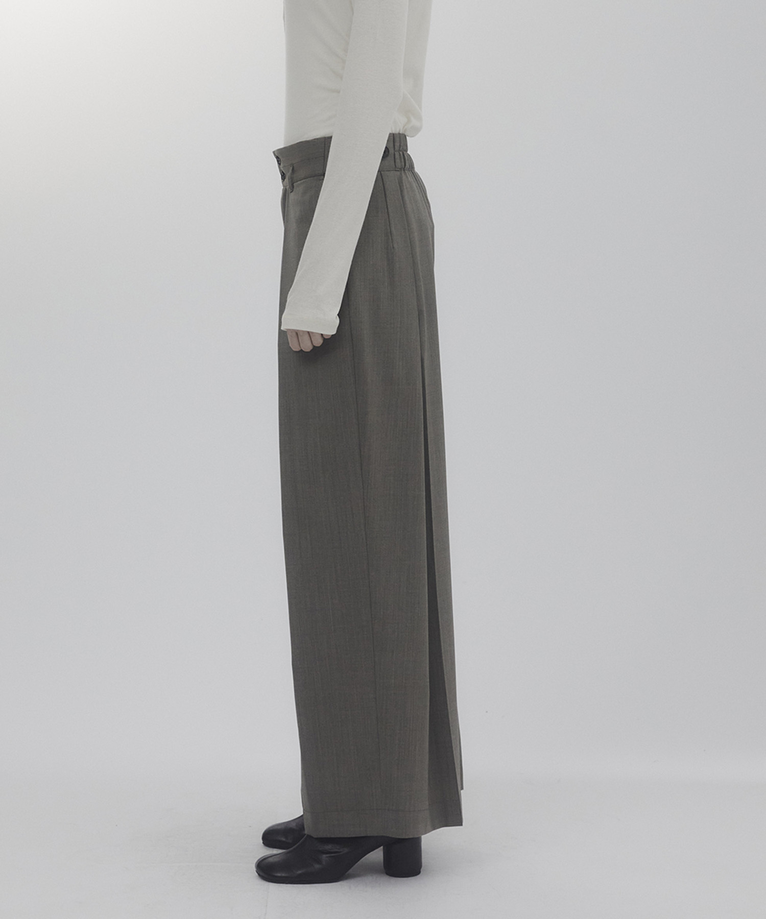 Belt Arranged Tuck Wide Pants