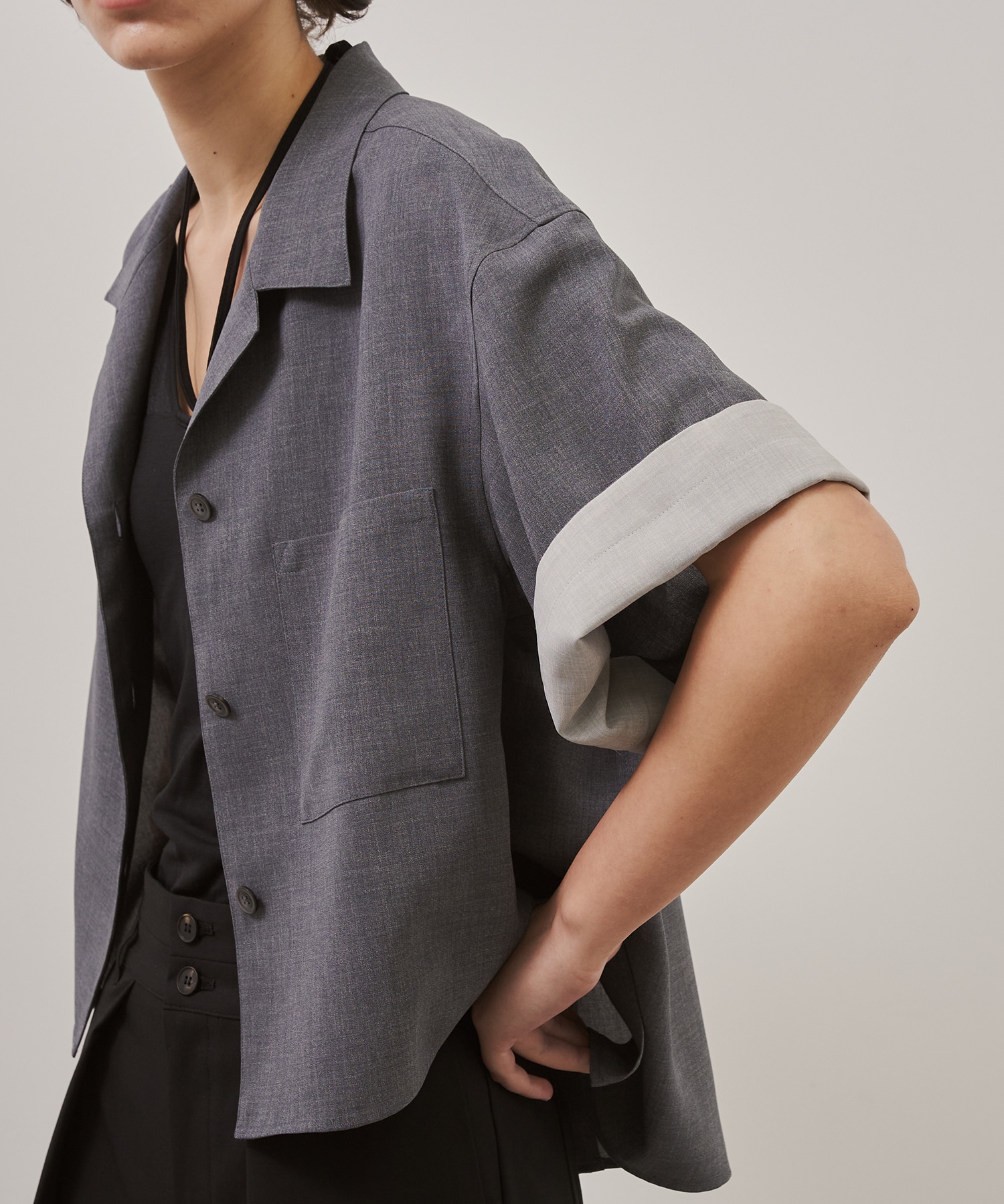 Bicolor Sleeve Short Shirt