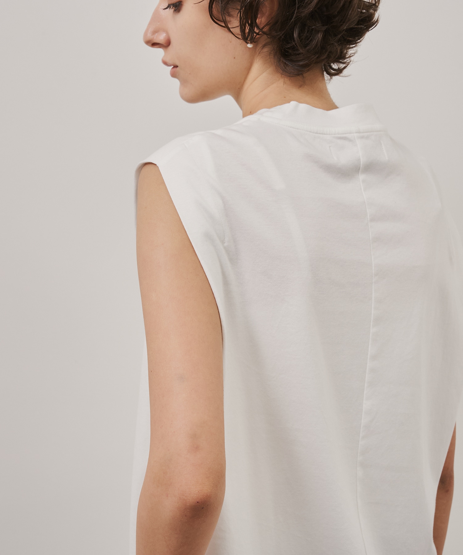 Cape Nosleeve Tshirt