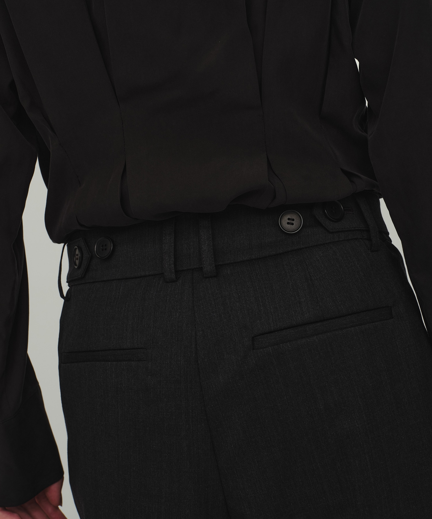 Wool Tuck Half Pants