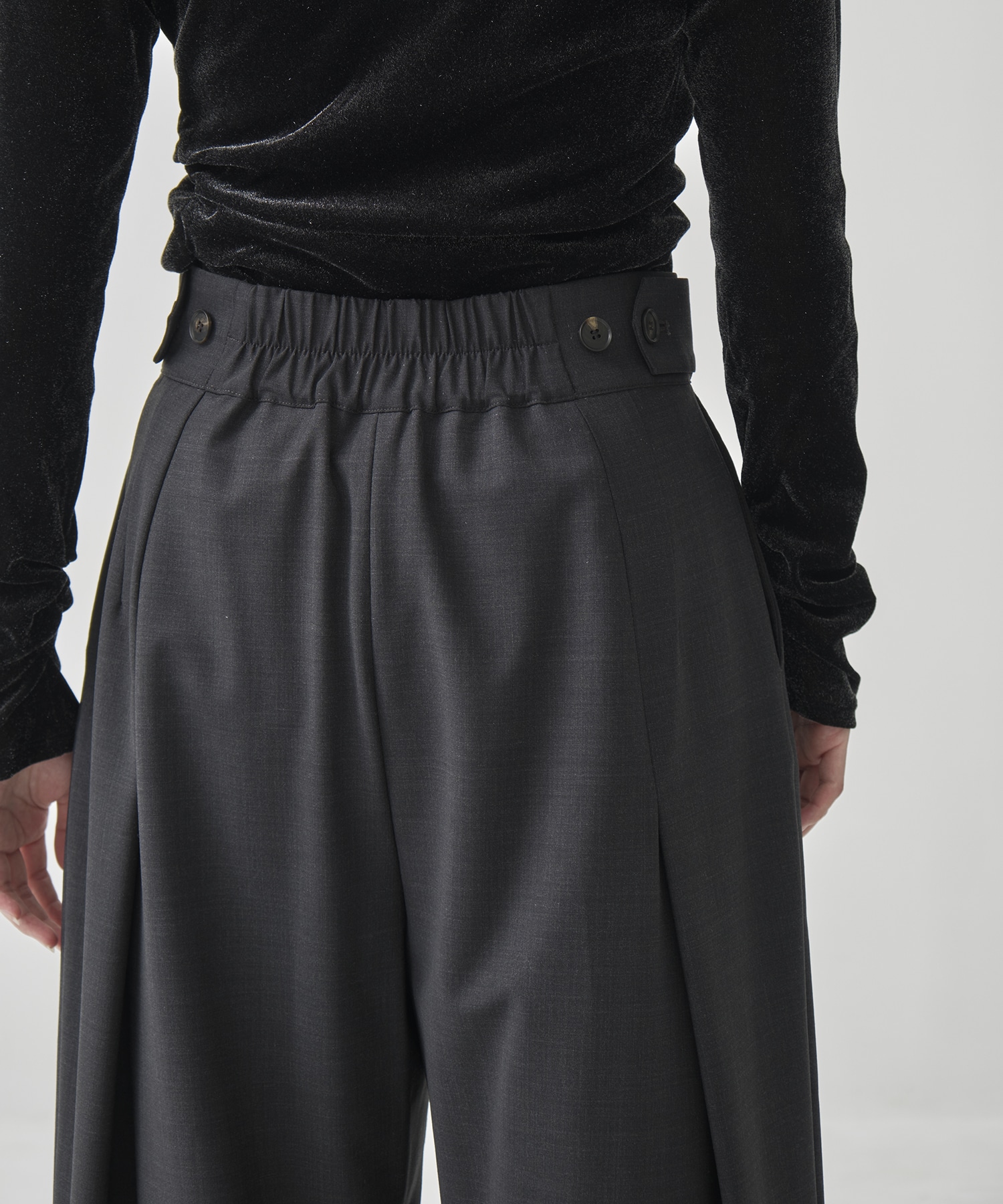 Wool Tuck Wide Pants