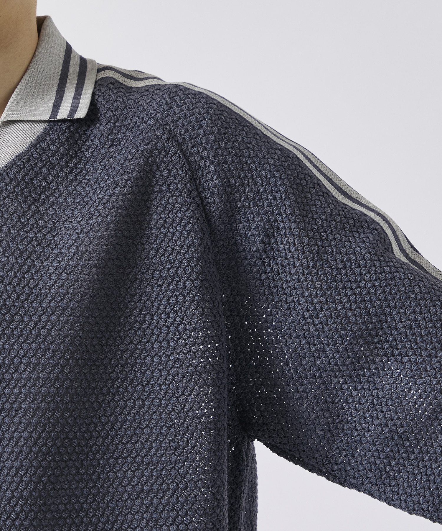 Mesh knit game shirt