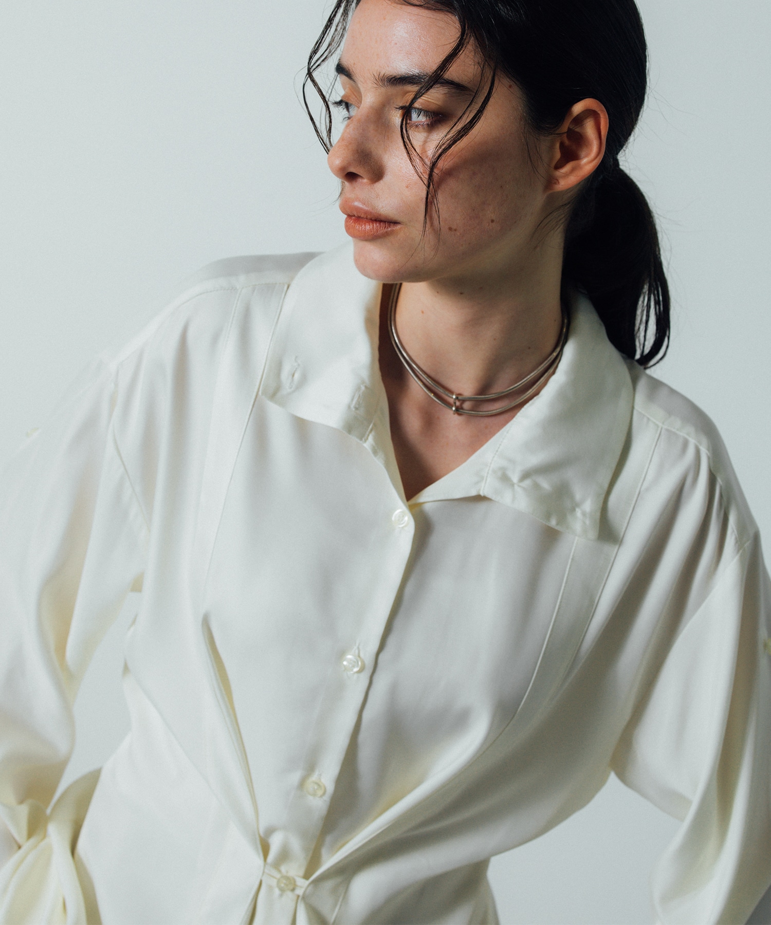 【再入荷】Back Tuck Arrangement Shirt