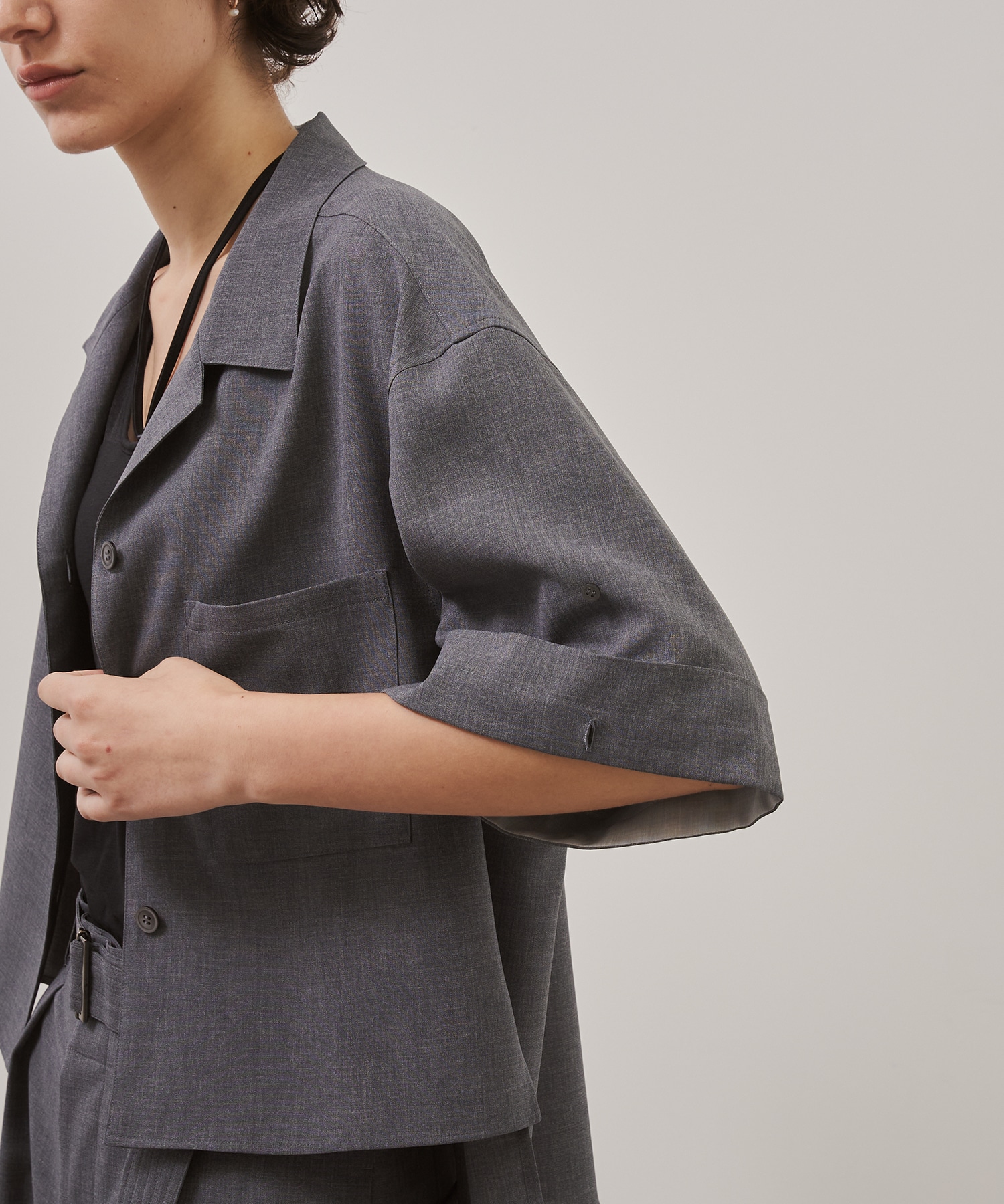 Bicolor Sleeve Short Shirt