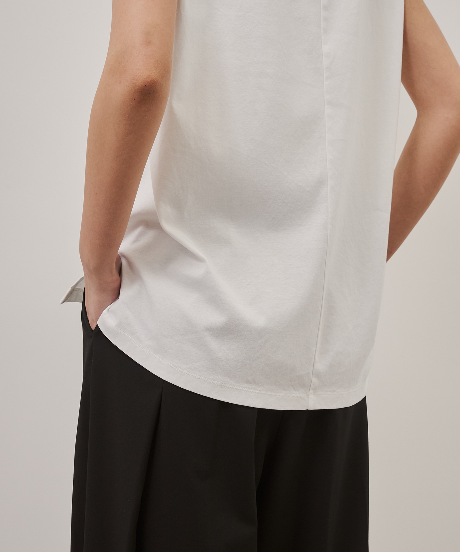 Cape Nosleeve Tshirt
