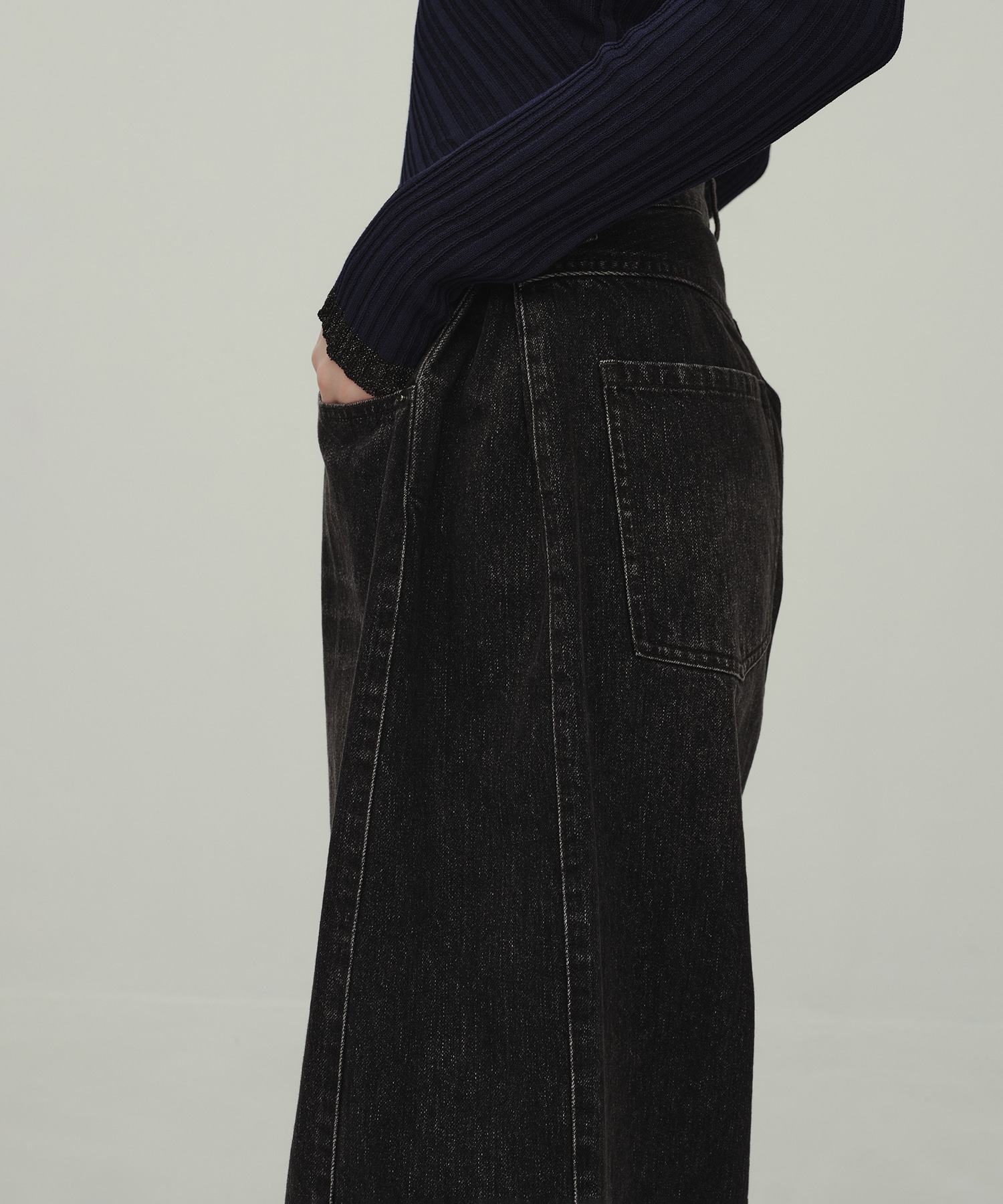 Barrel Denim Pants