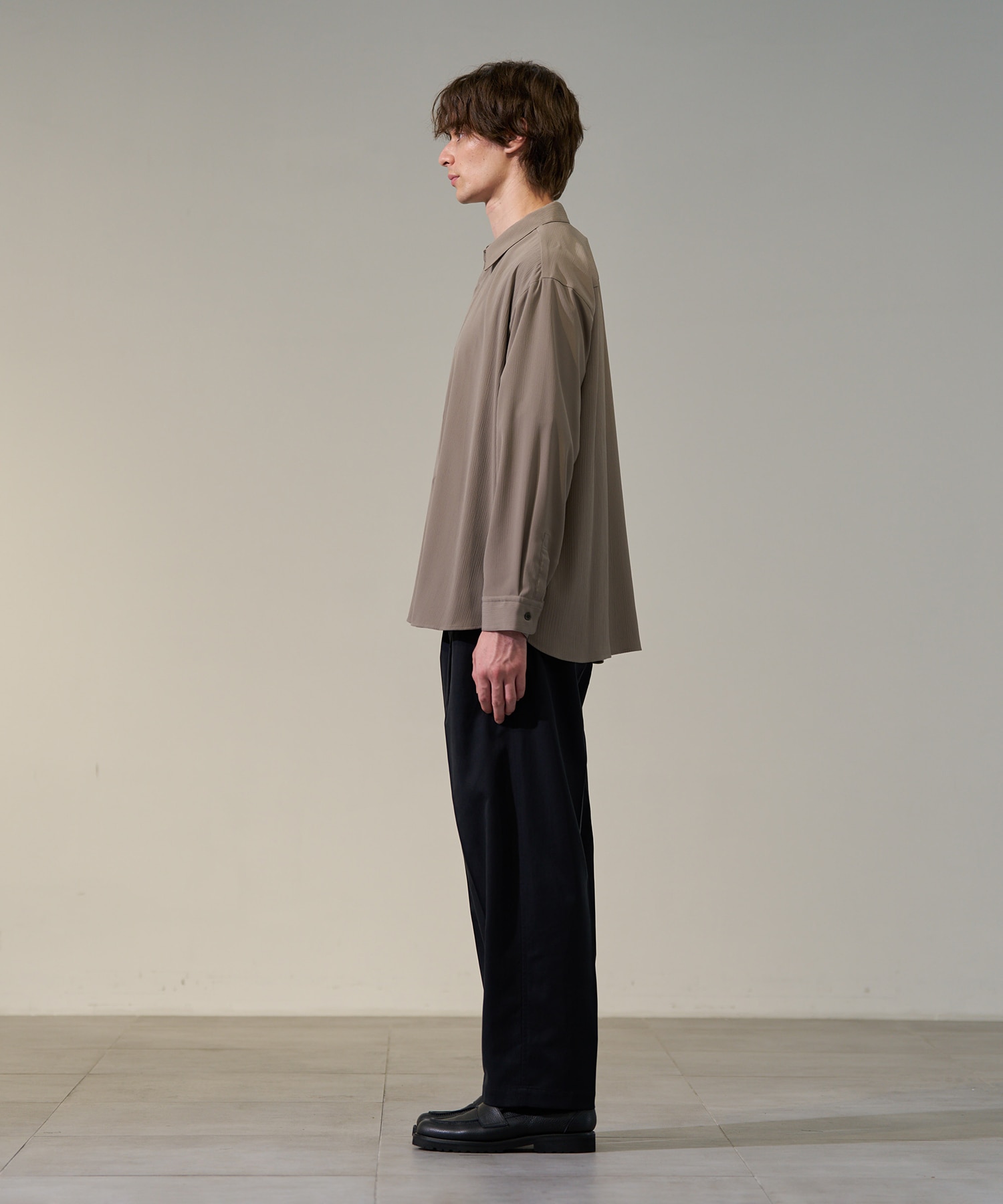 Air pleats リラックスシャツ