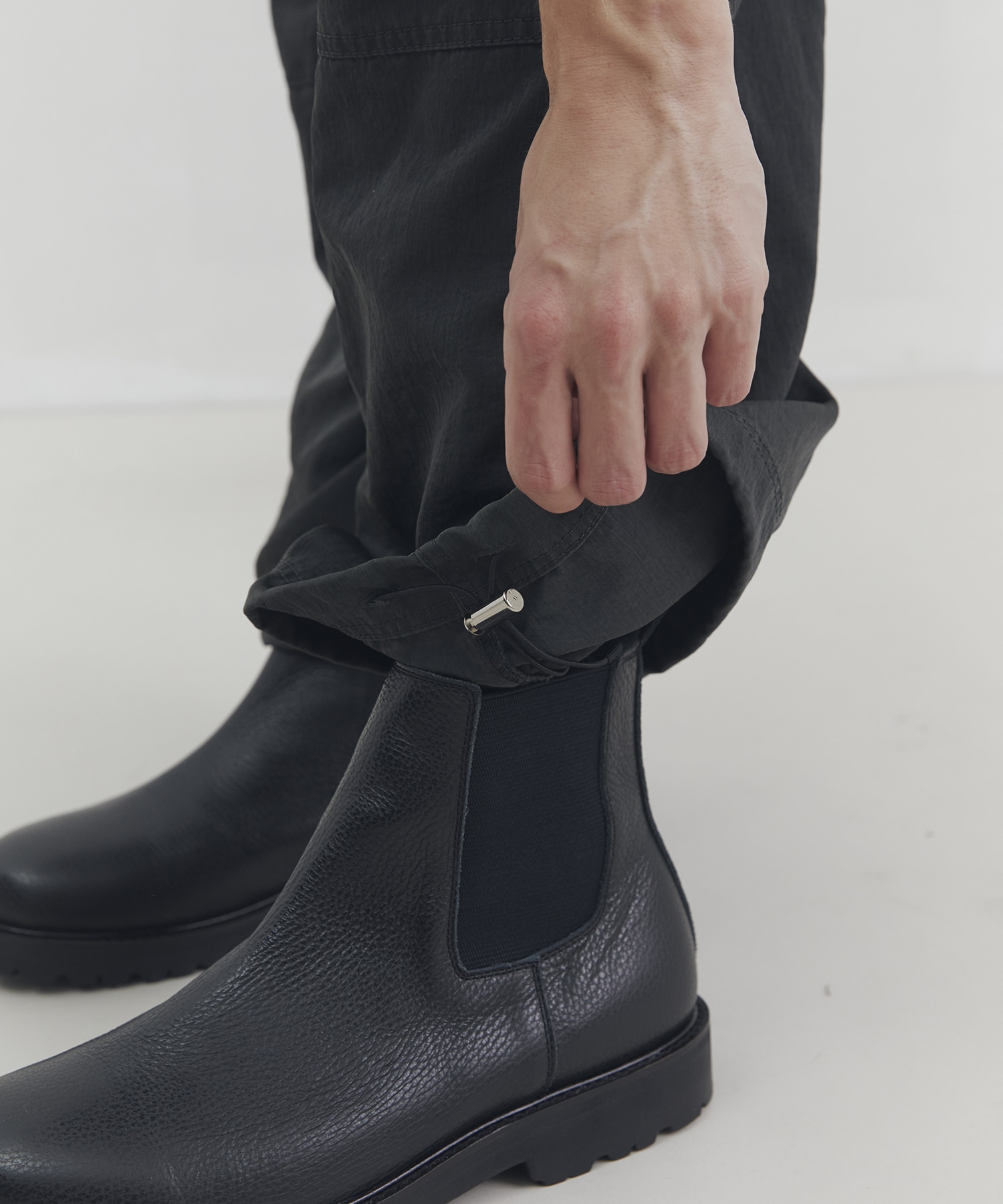 フェードナイロンスノーカモパンツ