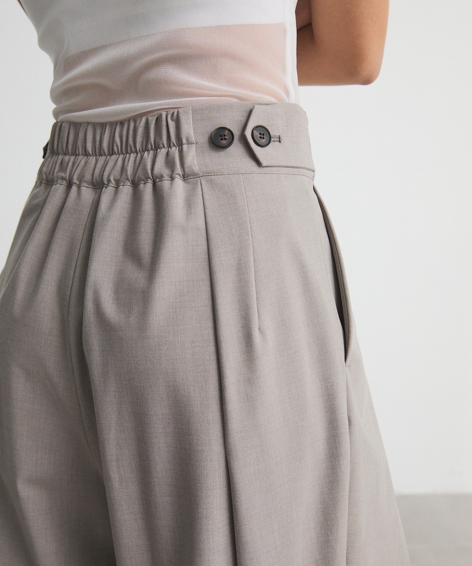 Belt Arranged Tuck Wide Pants