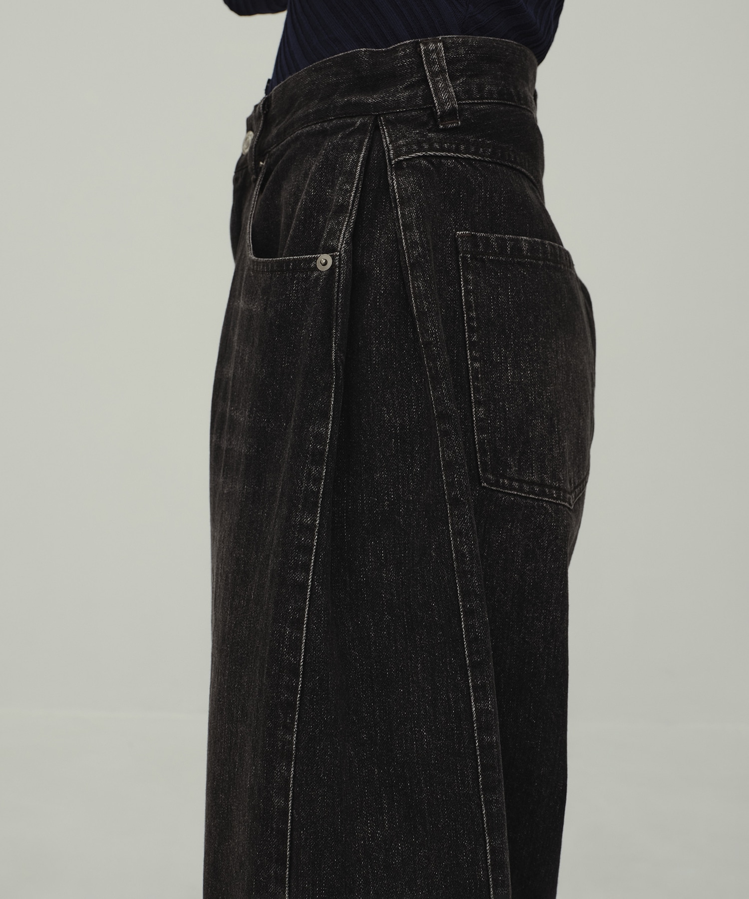 Barrel Denim Pants