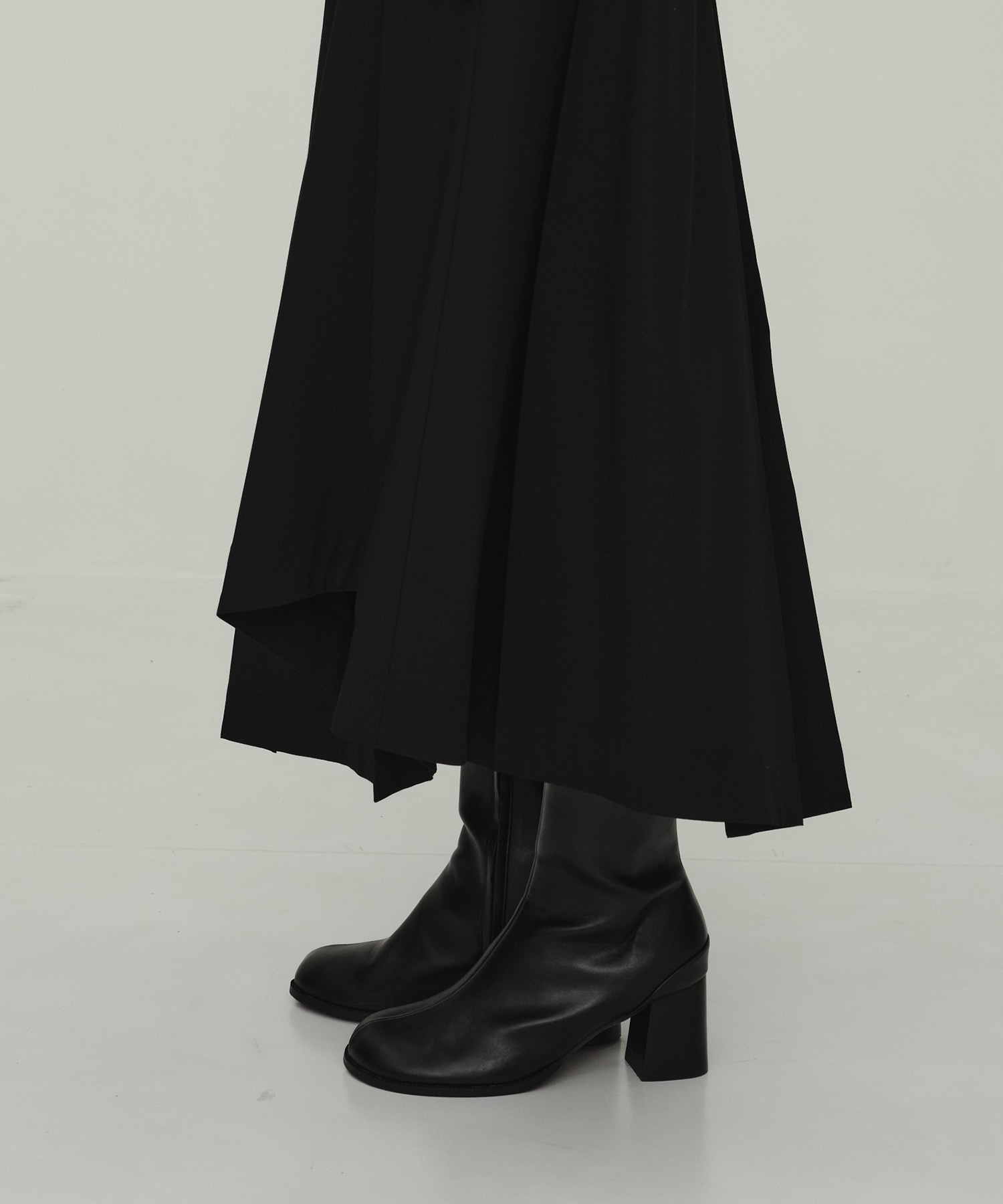 Round Toe Boots