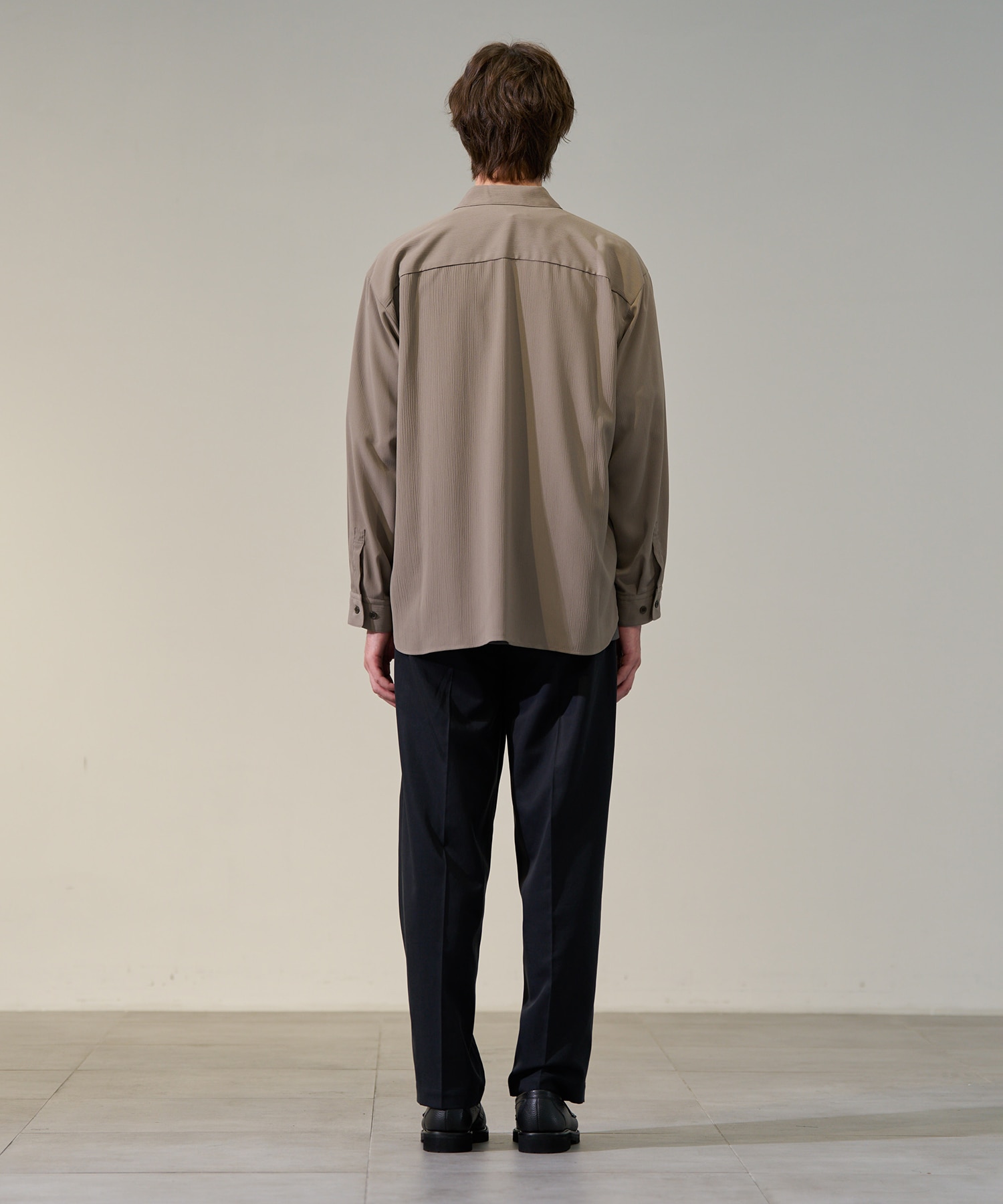 Air pleats リラックスシャツ