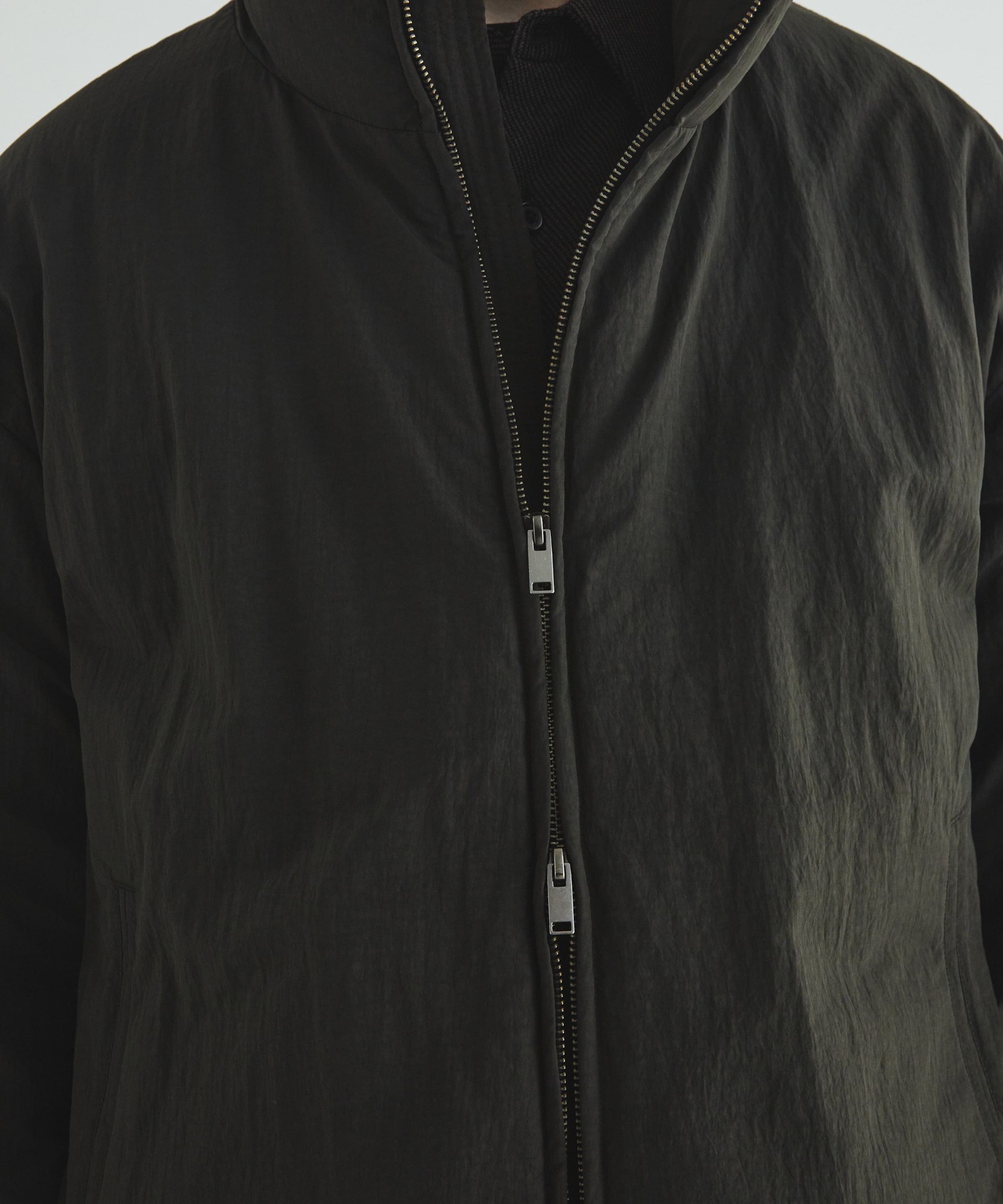 スタンドジップアップダウン