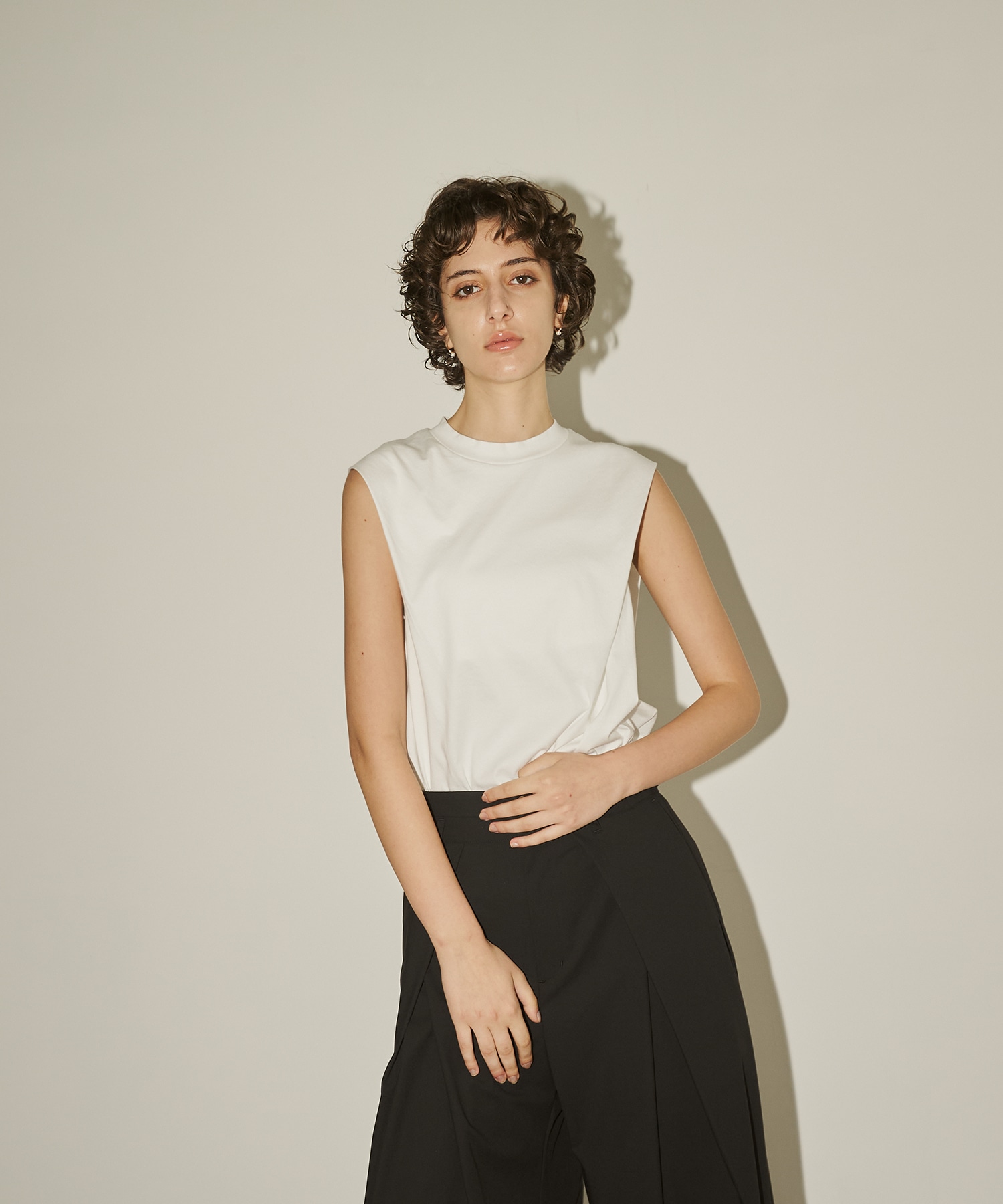 Cape Nosleeve Tshirt