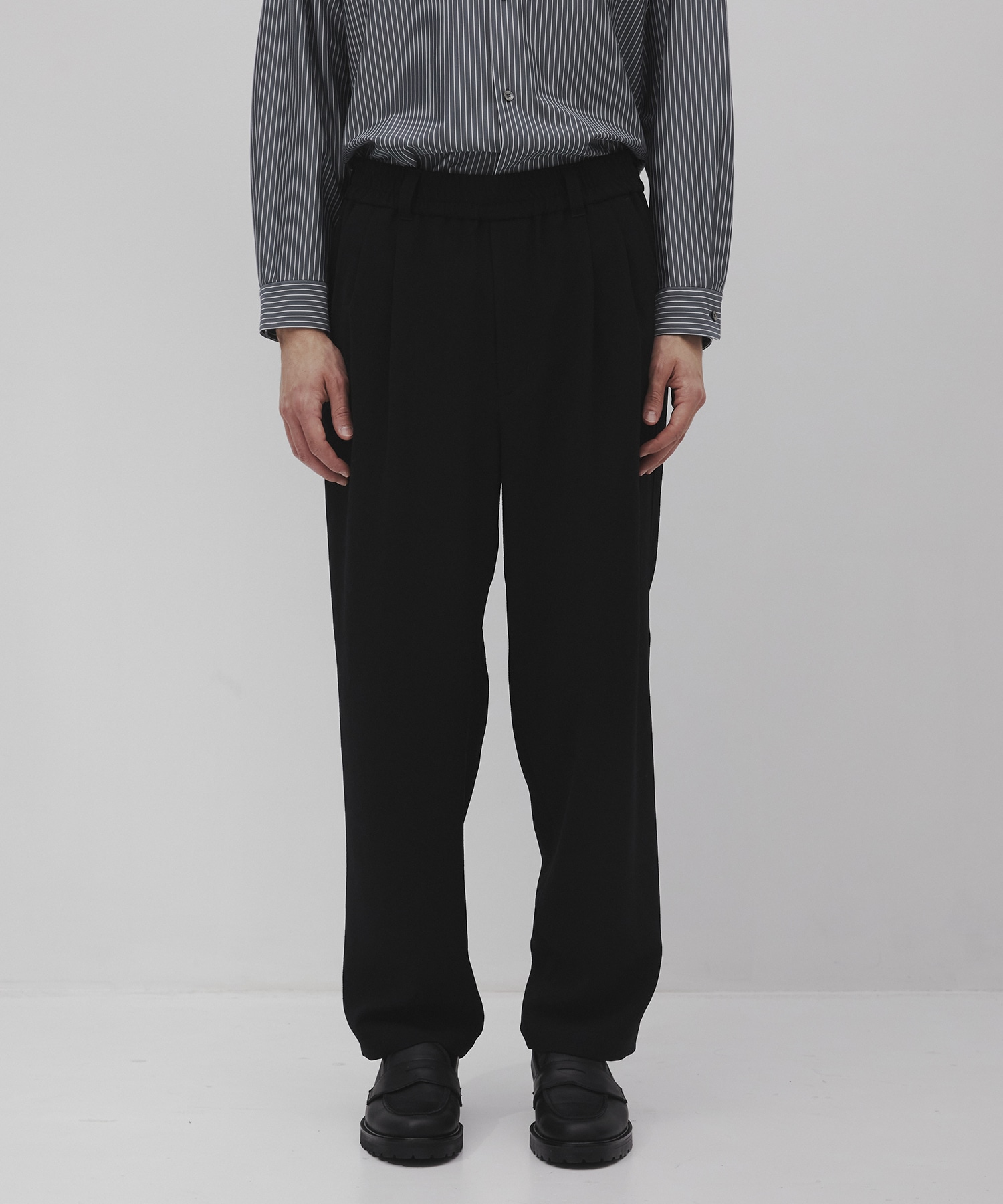 Multi-flex ワイドテーパードパンツ