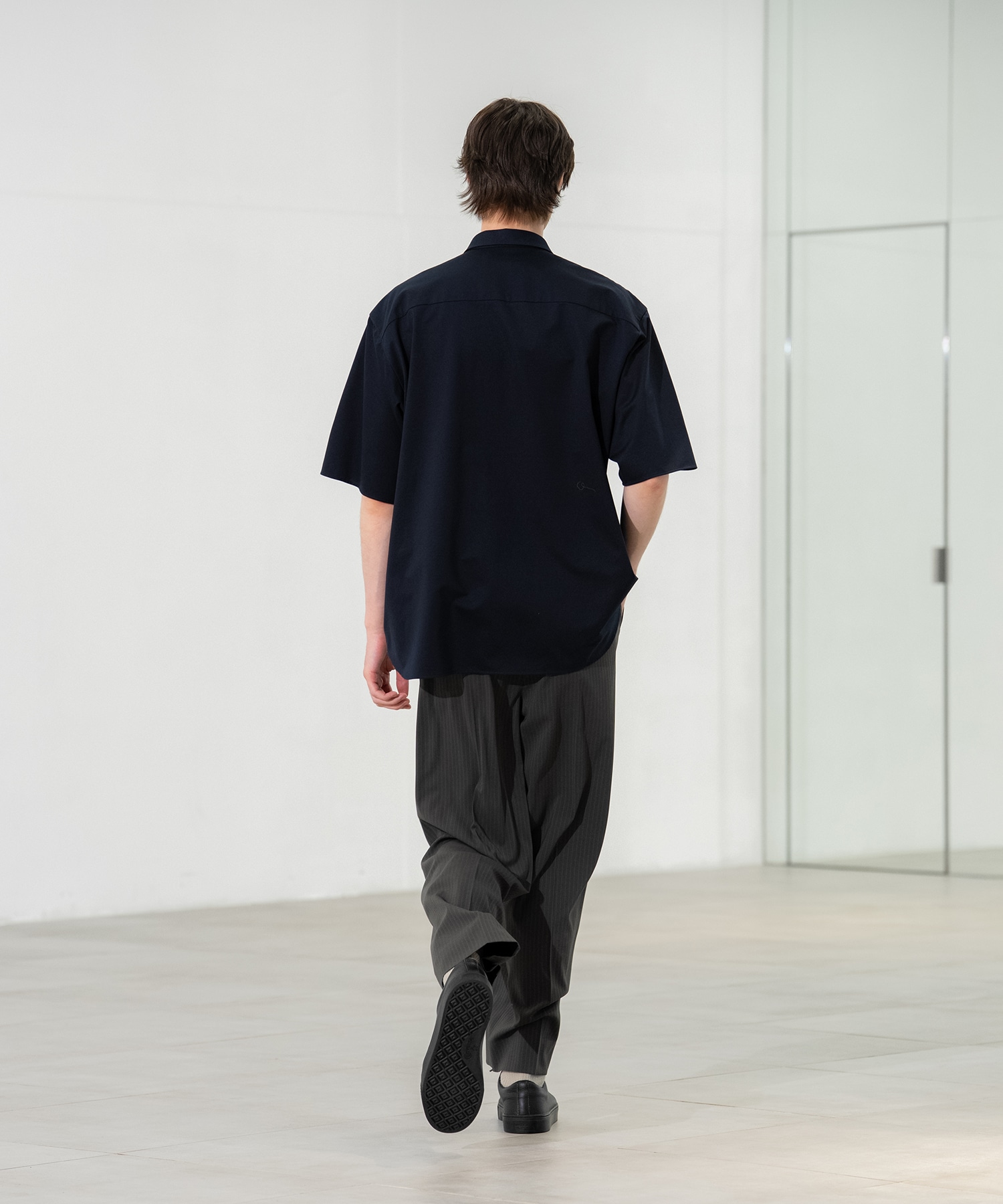 トリクシオンリラックスストレートスラックス