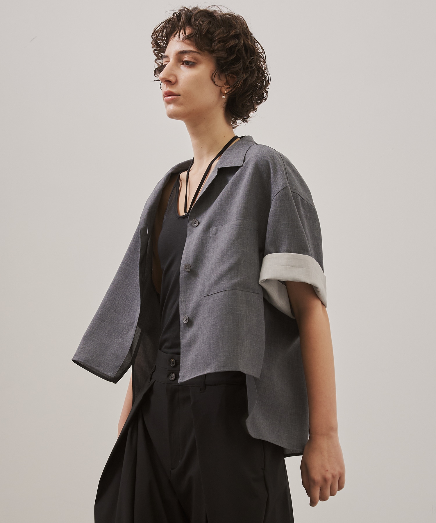 Bicolor Sleeve Short Shirt