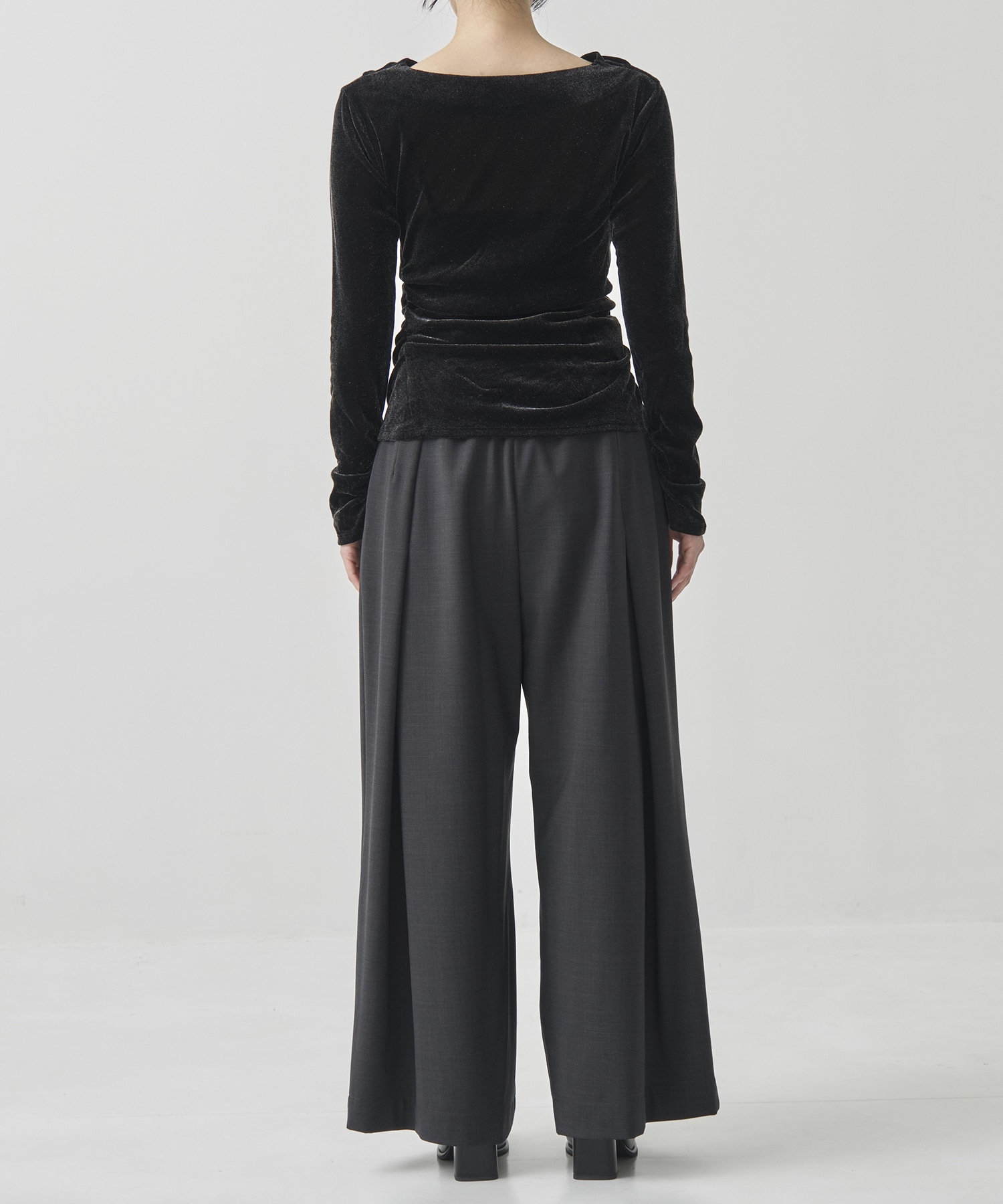 Wool Tuck Wide Pants