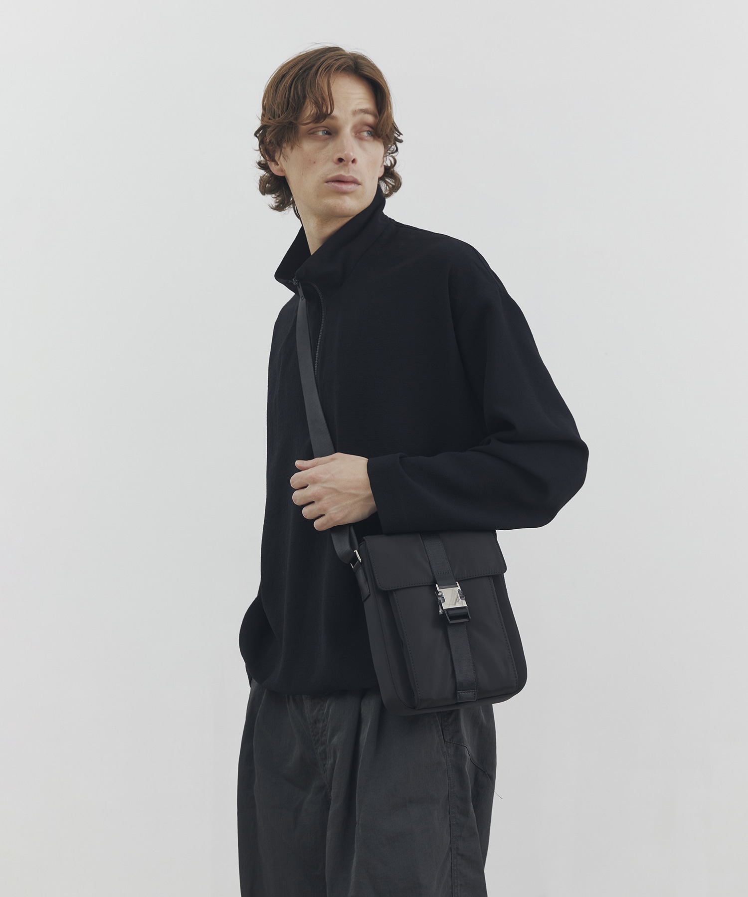 撥水ナイロンミニショルダーバッグ