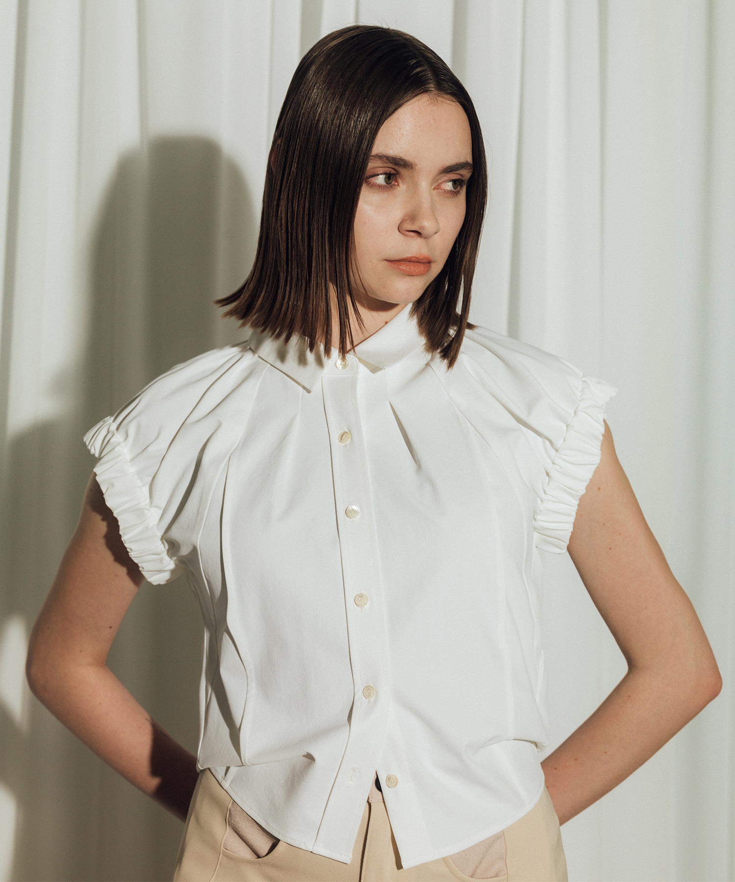 Volume Gather Nosleeve Shirt