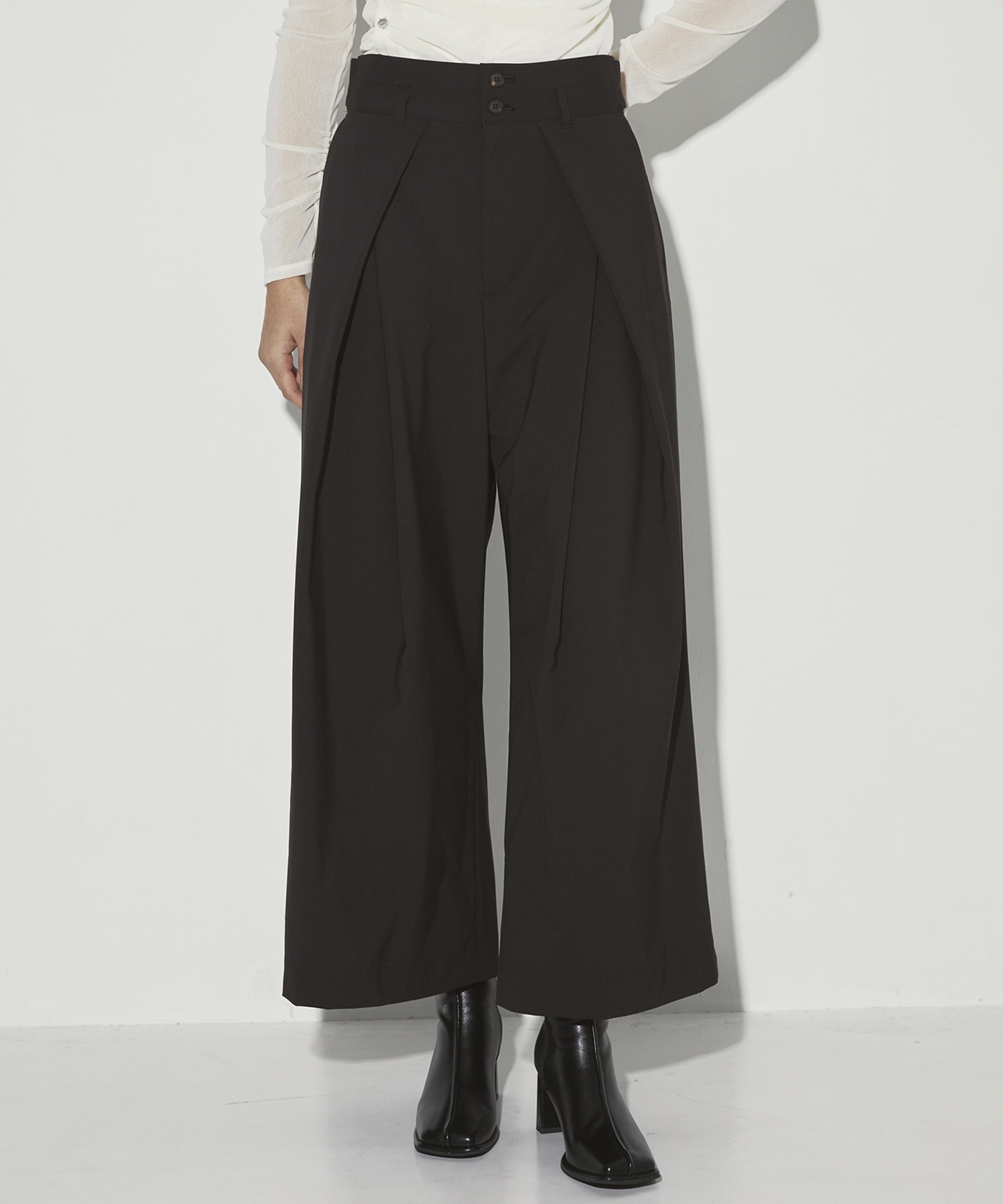 Wool Tuck Wide Pants