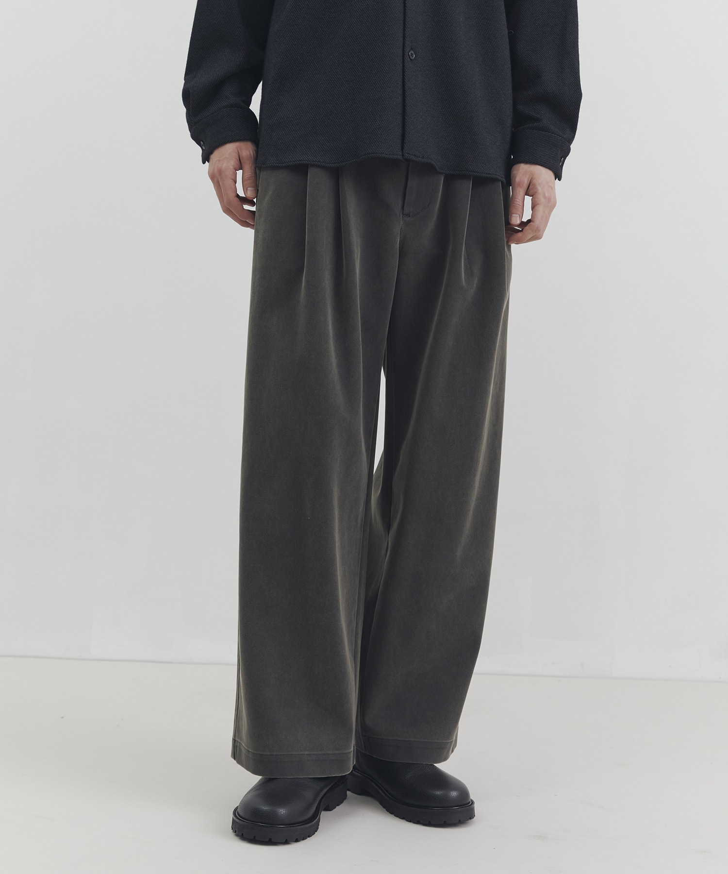 エイジングスウェードイージーパンツ