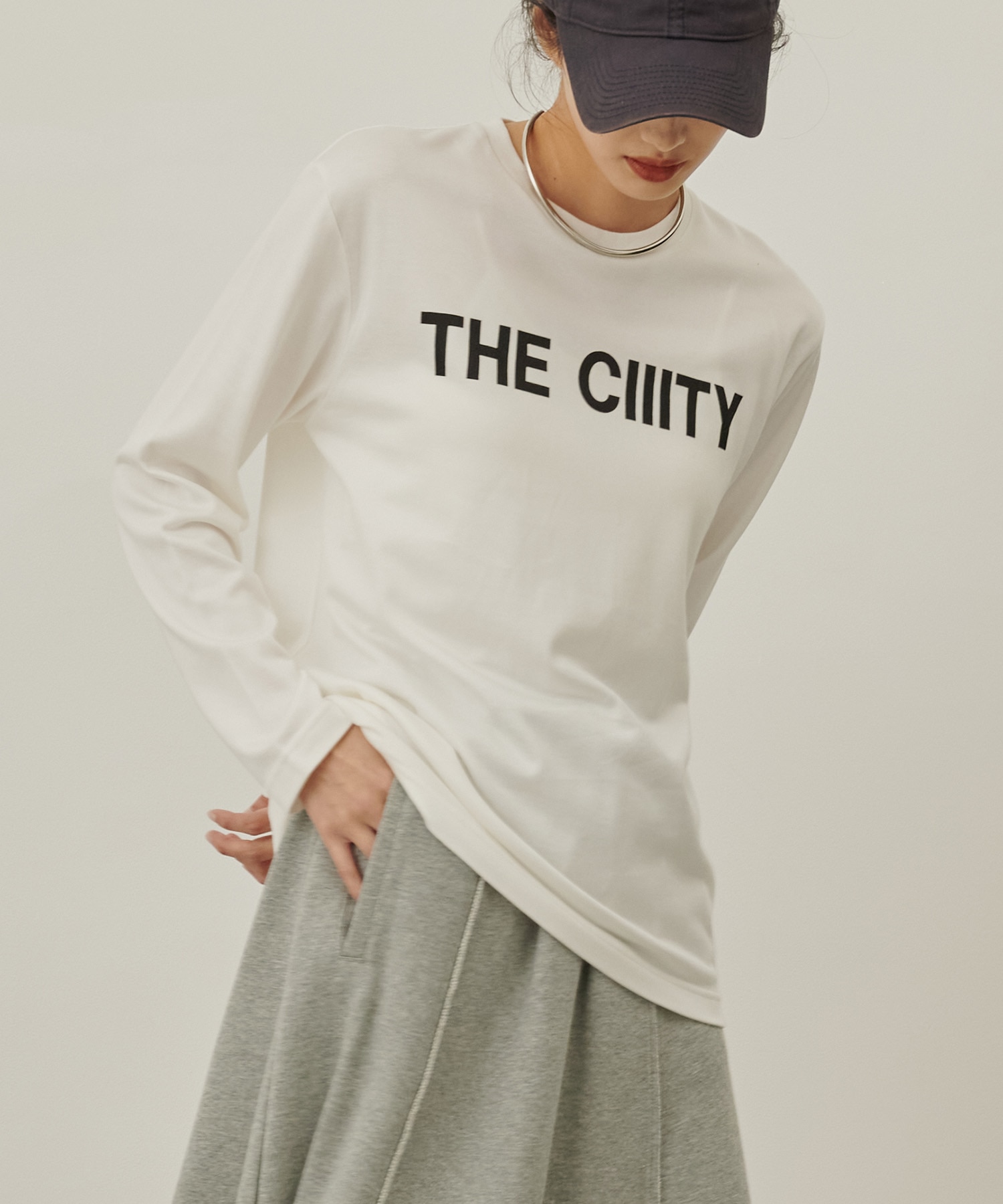 THE CITY ロングティーシャツ