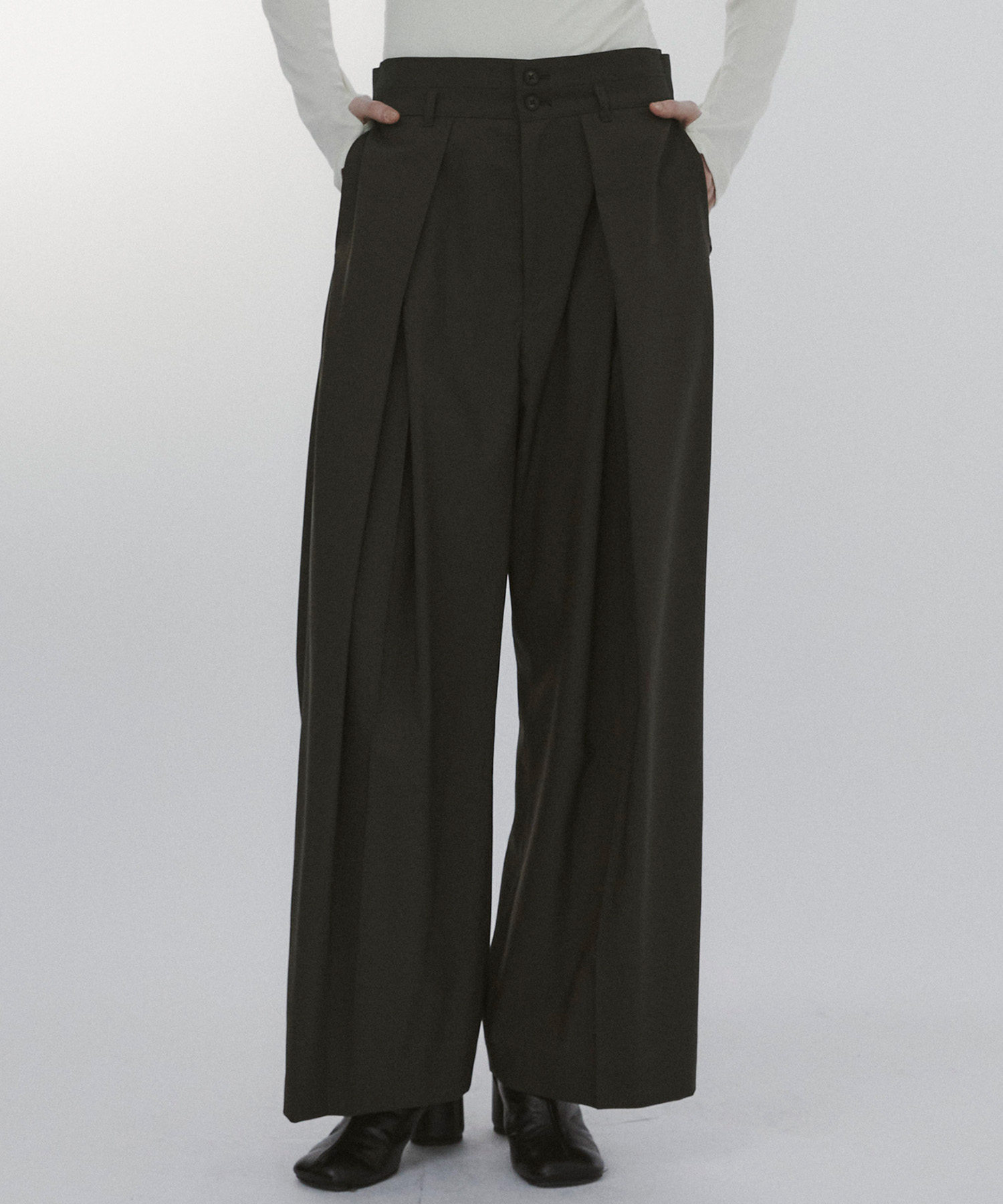 Belt Arranged Tuck Wide Pants