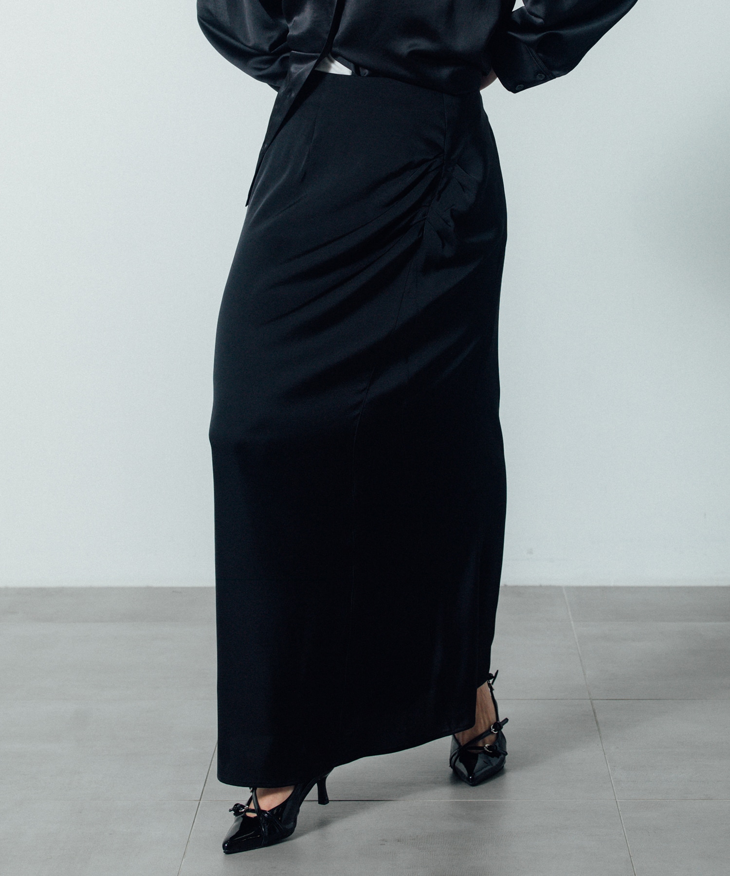 【残りわずか】Gather Satin Skirt