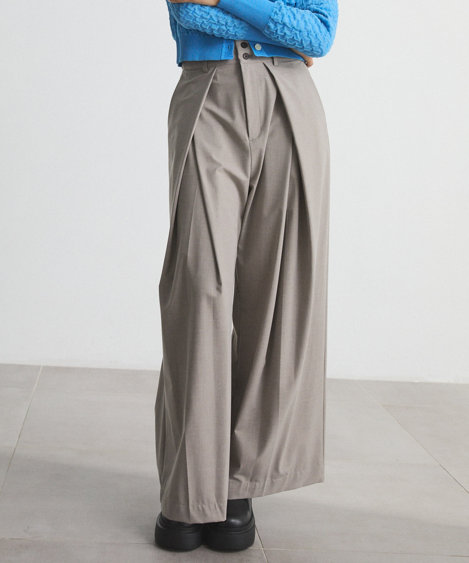 Belt Arranged Tuck Wide Pants