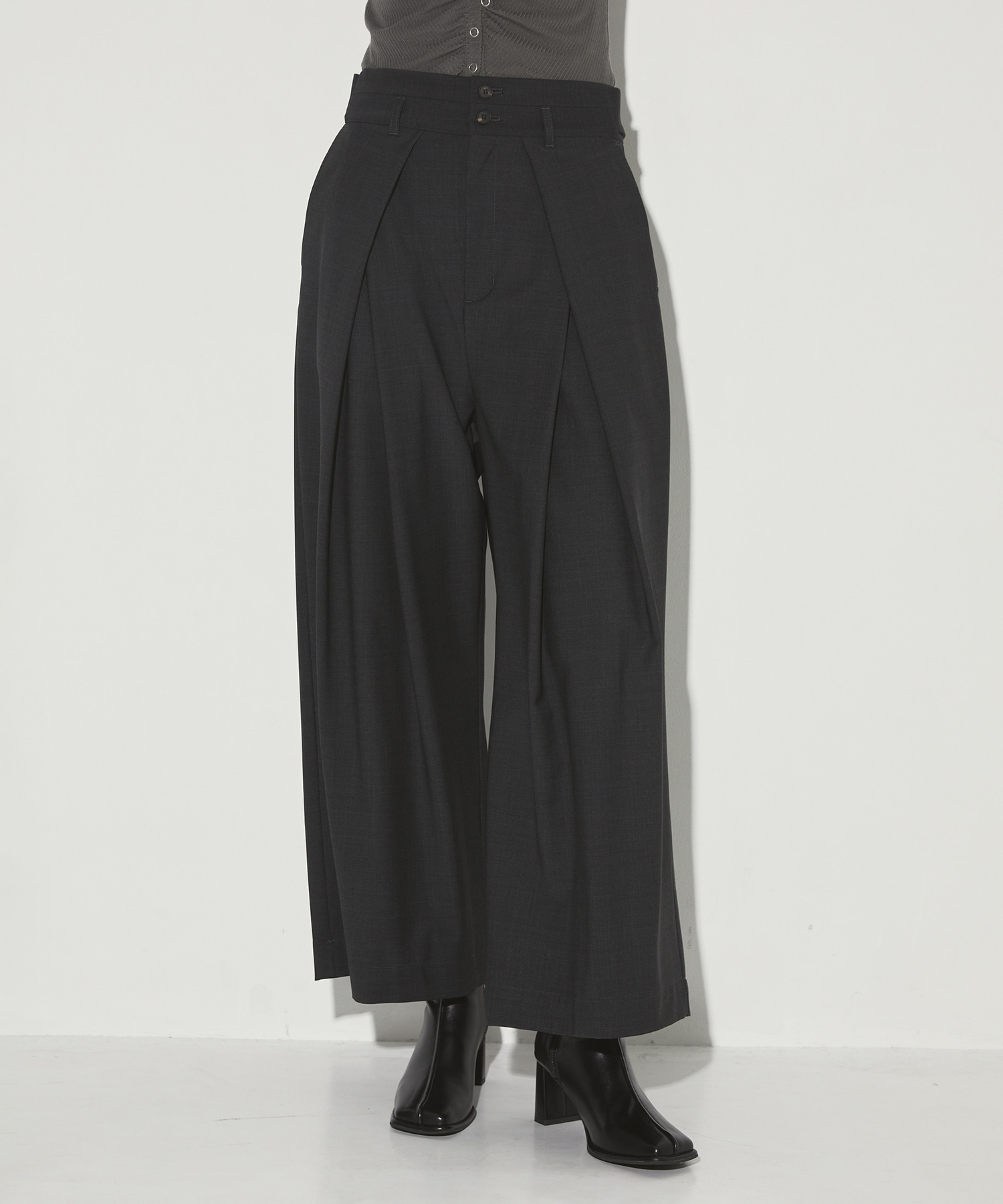 Wool Tuck Wide Pants